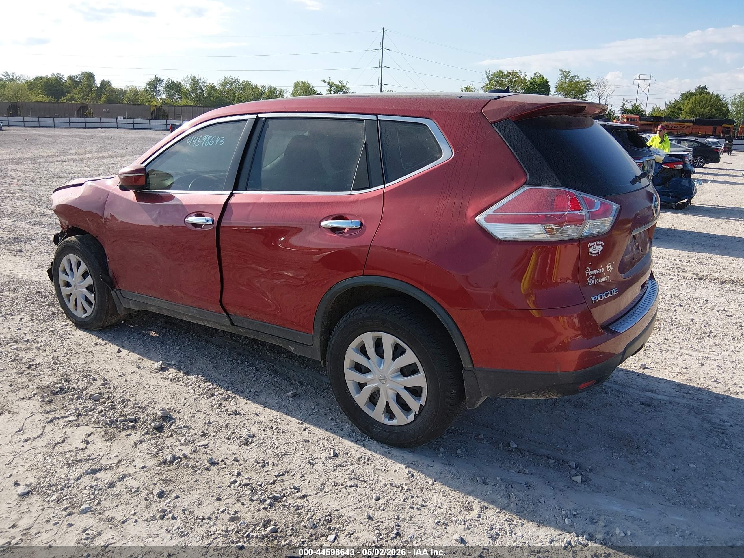 2015 Nissan Rogue S Красный vin: KNMAT2MV8FP527121