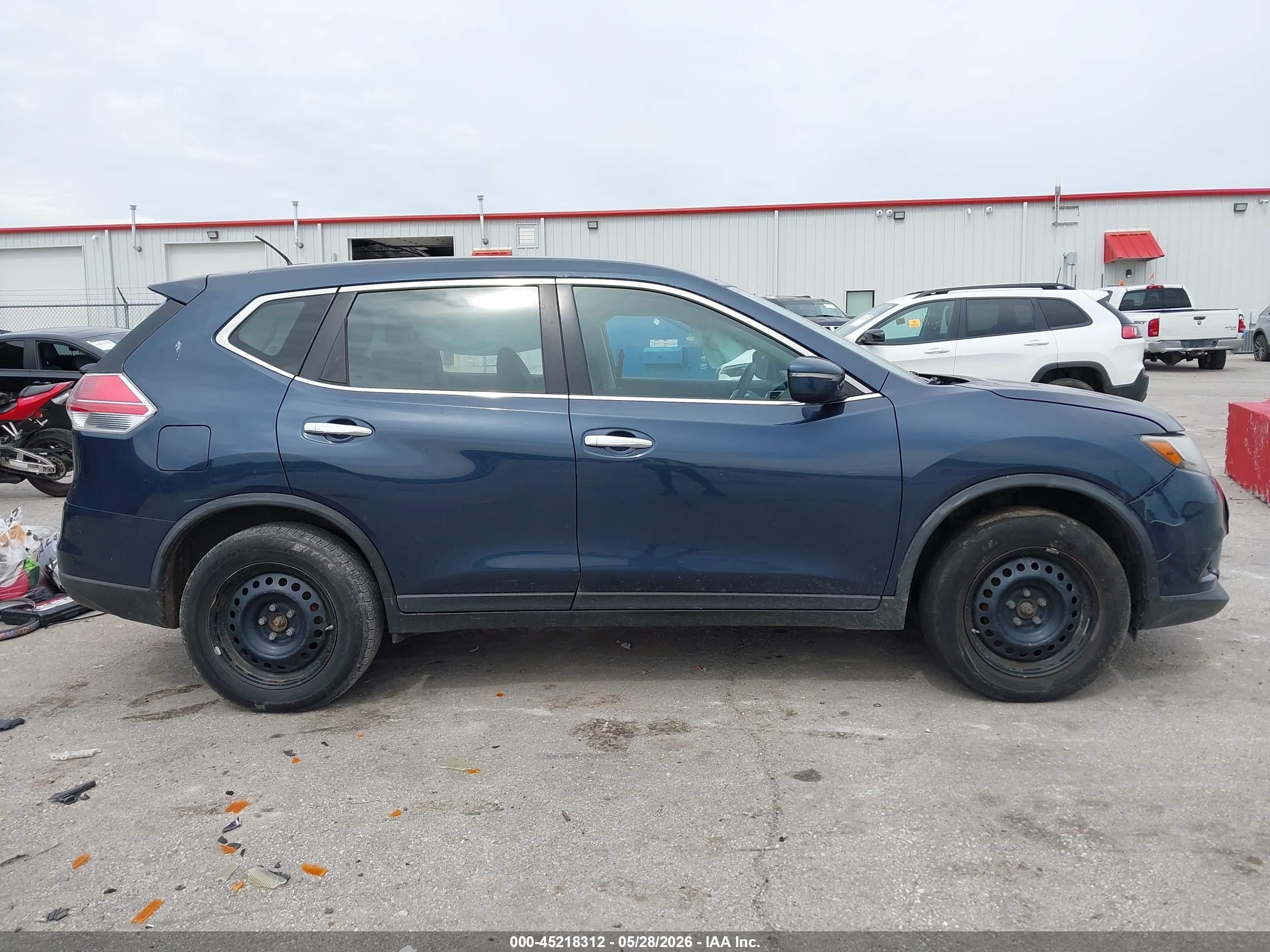 2015 Nissan Rogue S Blue vin: KNMAT2MV8FP539964