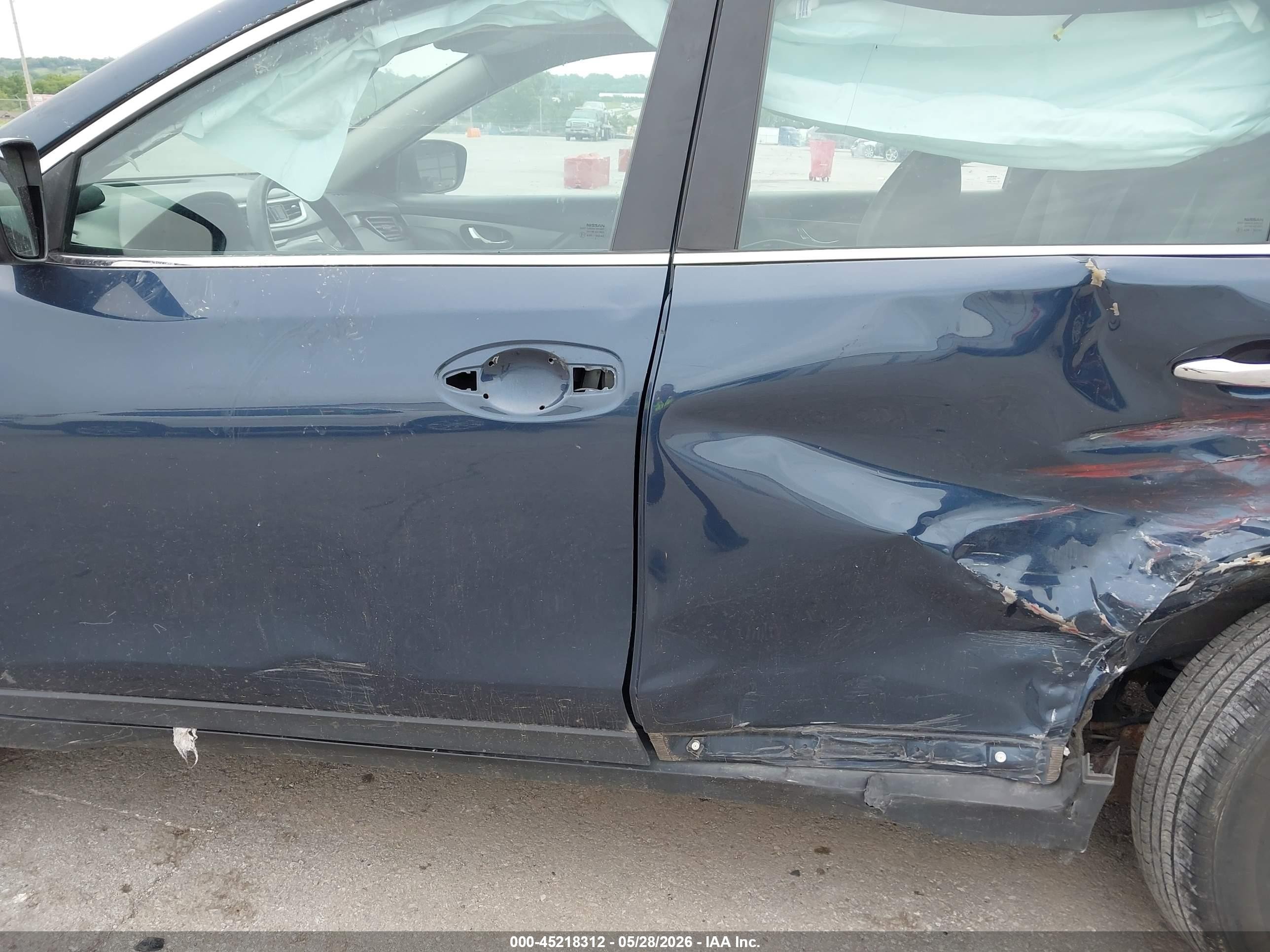 2015 Nissan Rogue S Blue vin: KNMAT2MV8FP539964