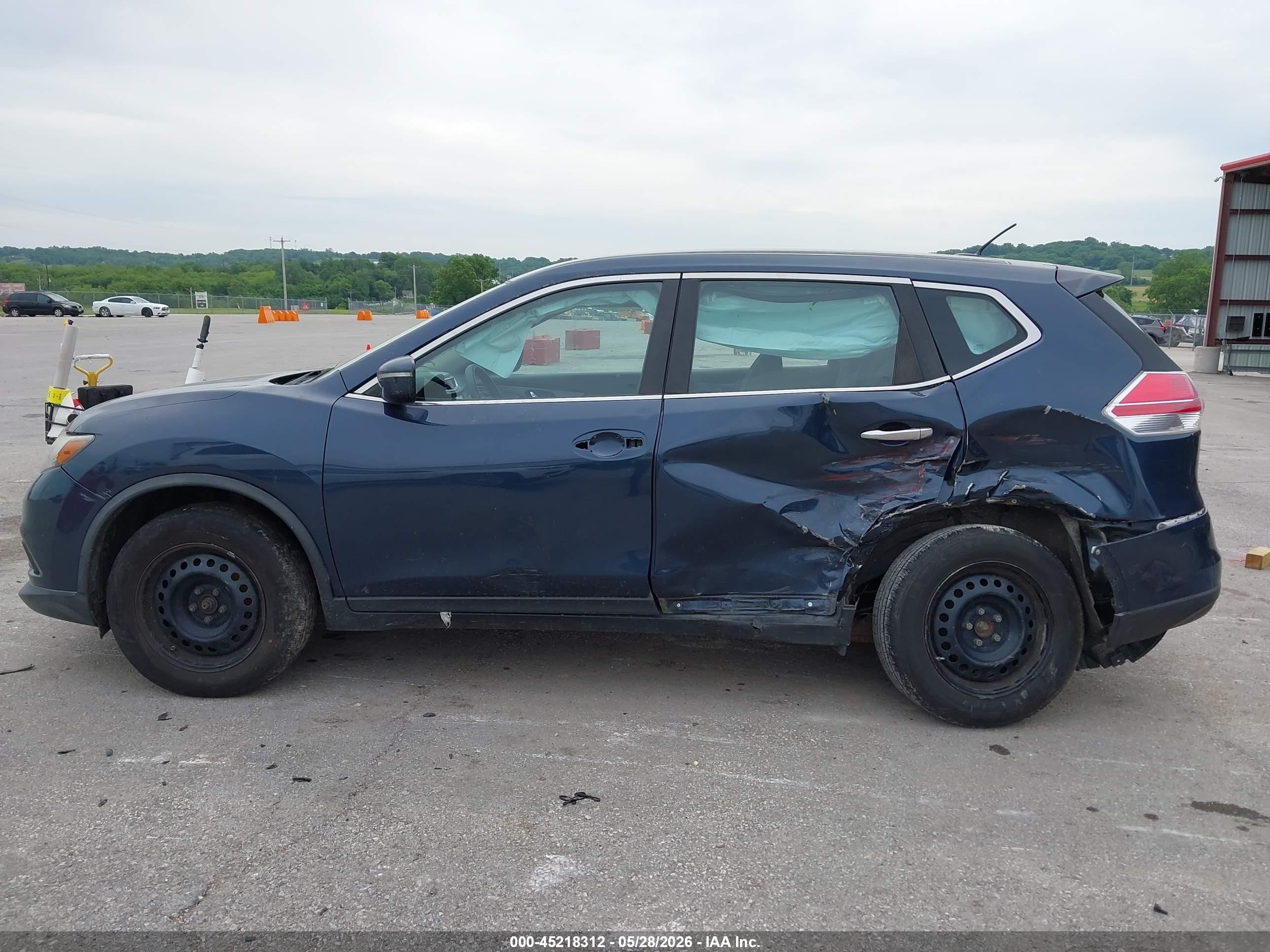 2015 Nissan Rogue S Blue vin: KNMAT2MV8FP539964