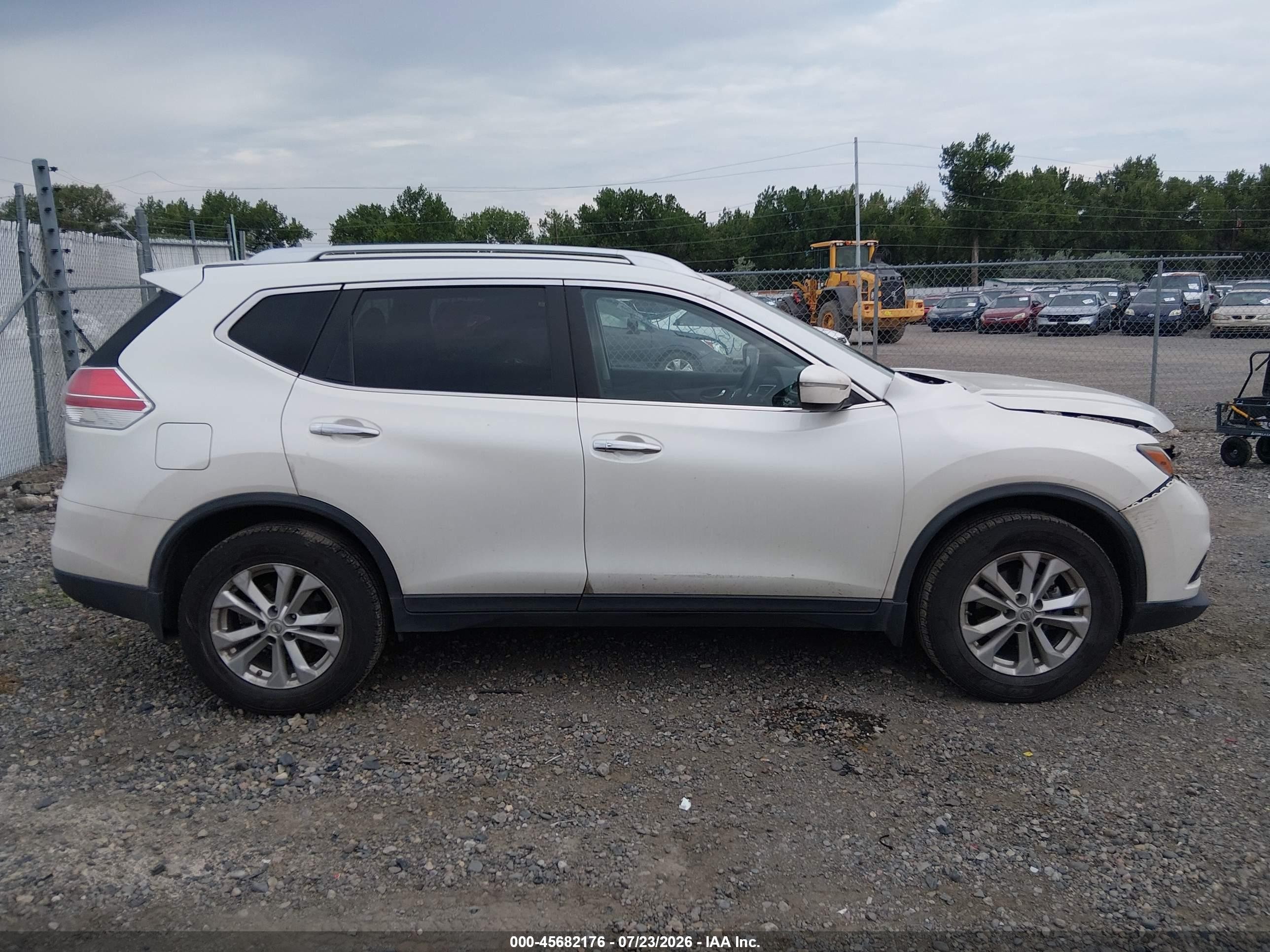 2015 Nissan Rogue Sv White vin: KNMAT2MV8FP552553
