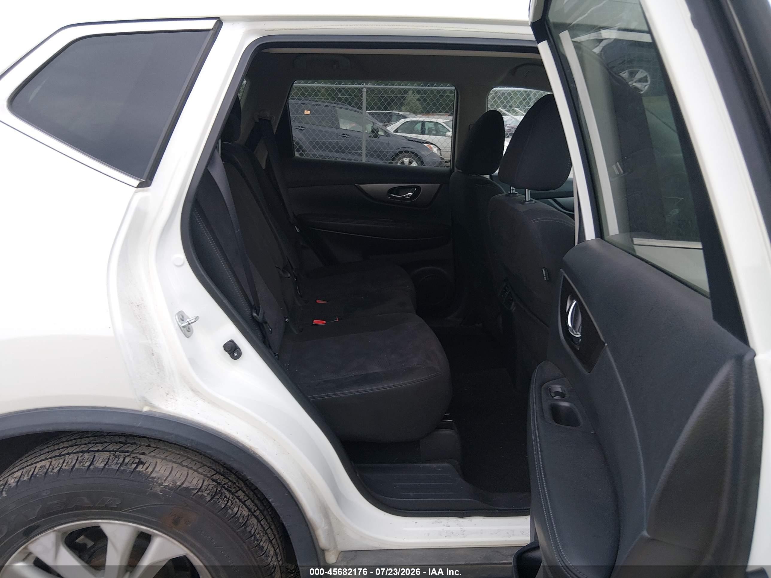 2015 Nissan Rogue Sv White vin: KNMAT2MV8FP552553