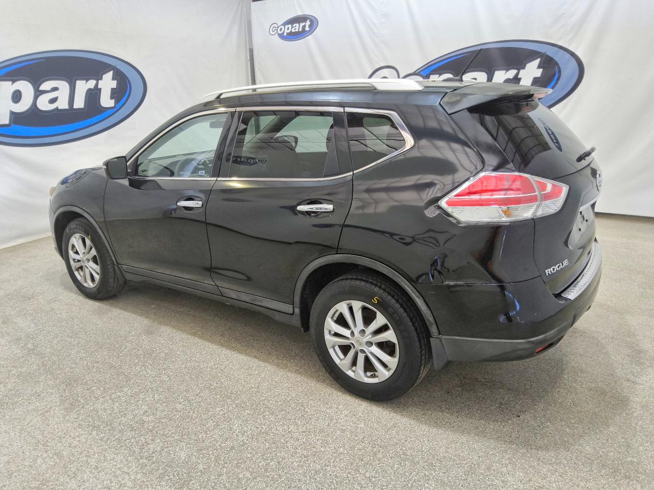 2015 Nissan Rogue Sv Черный vin: KNMAT2MV8FP568400
