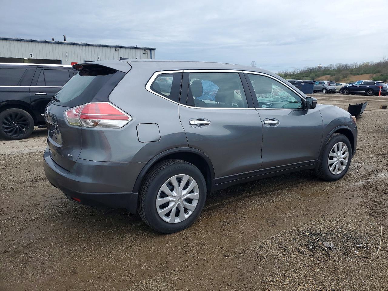 2015 Nissan Rogue S Gray vin: KNMAT2MV8FP584984