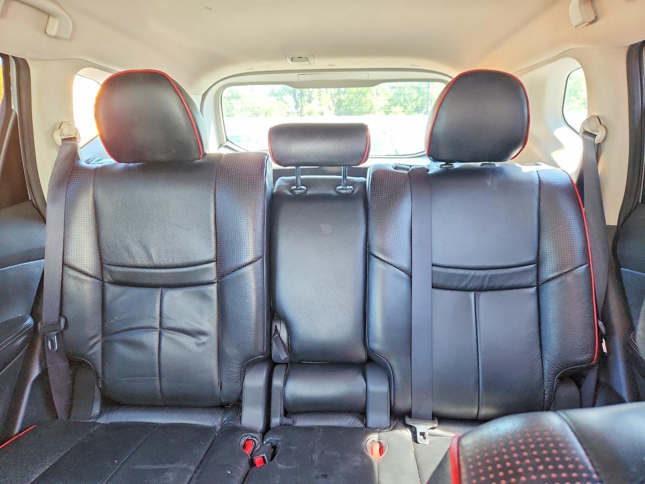2015 Nissan Rogue S Silver vin: KNMAT2MV8FP591479