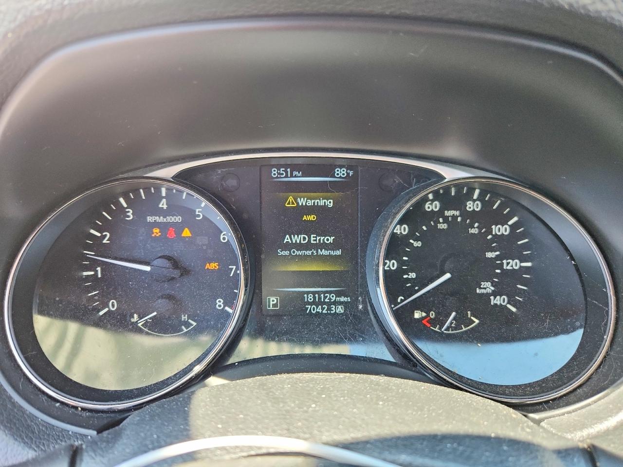2015 Nissan Rogue S Silver vin: KNMAT2MV8FP591479