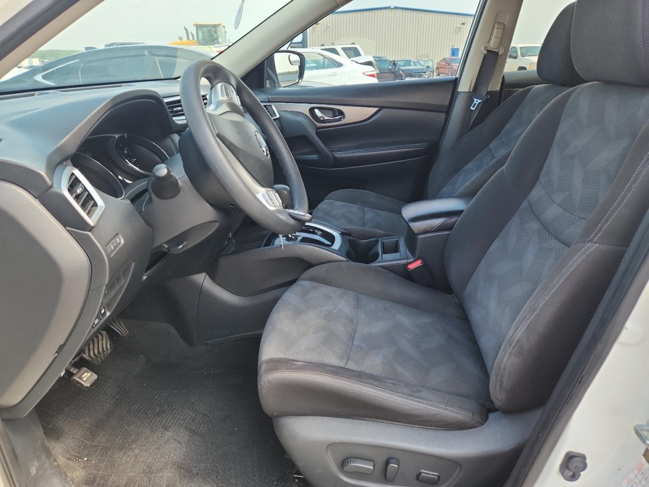 2016 Nissan Rogue Sv White vin: KNMAT2MV8GP601266