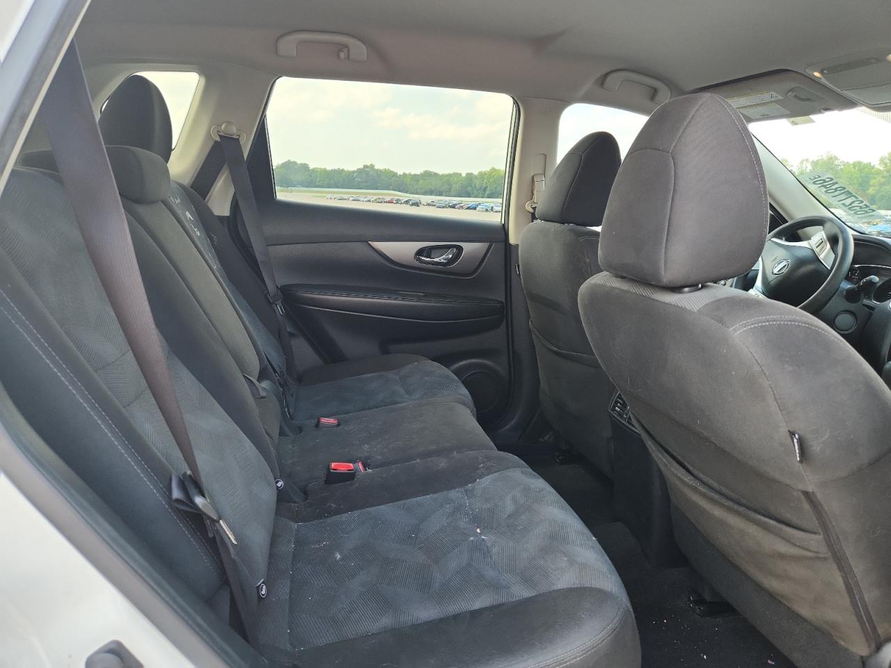 2016 Nissan Rogue Sv White vin: KNMAT2MV8GP601266