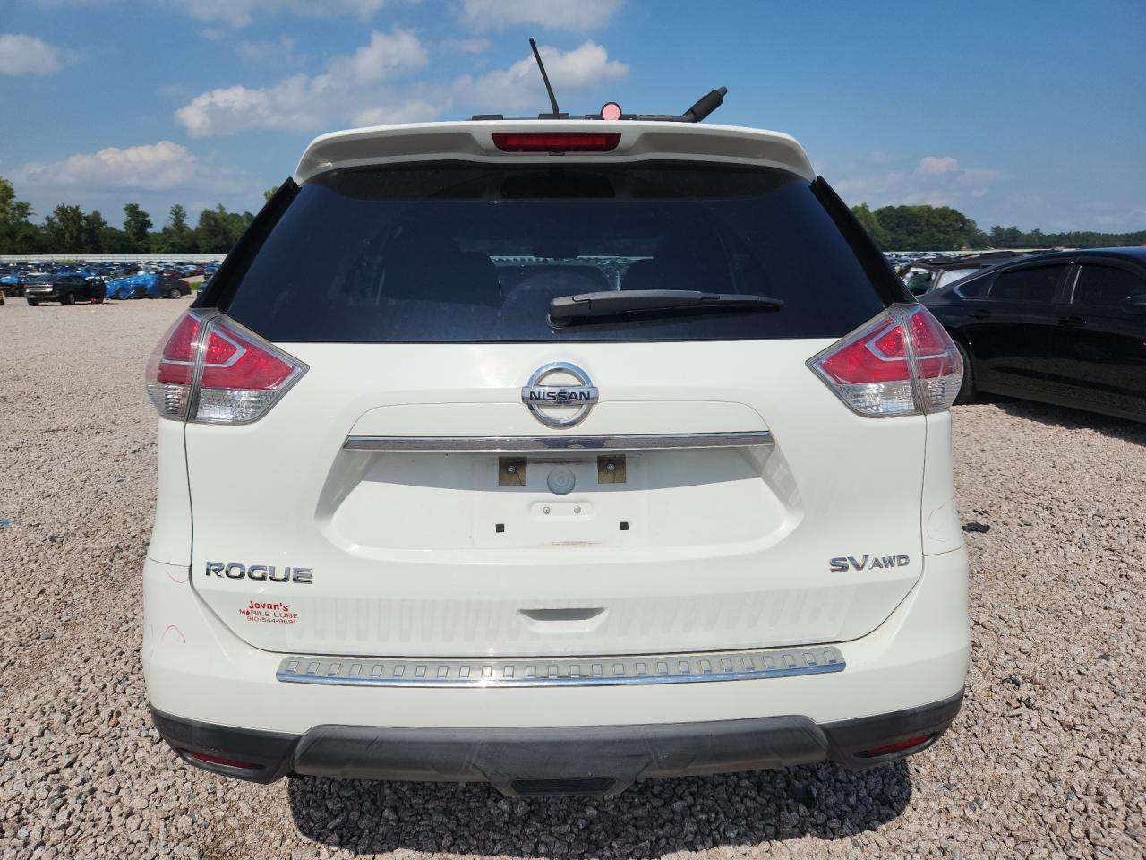 2016 Nissan Rogue Sv White vin: KNMAT2MV8GP601266