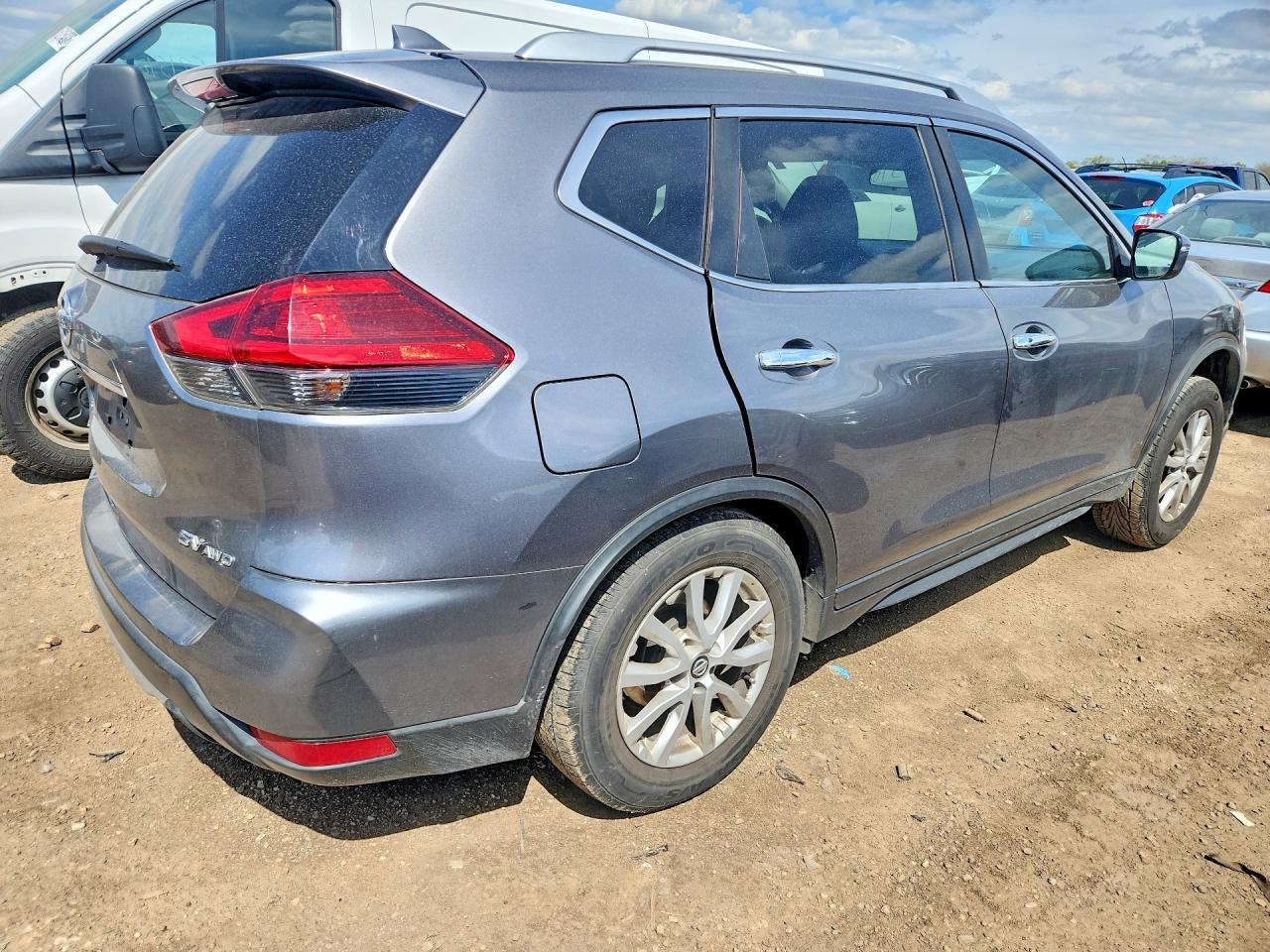 2017 Nissan Rogue Sv Gray vin: KNMAT2MV8HP542253