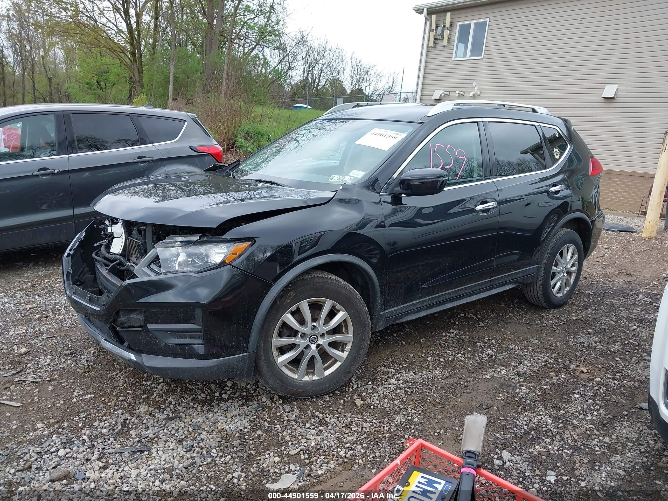 2017 Nissan Rogue Sv Черный vin: KNMAT2MV8HP615413