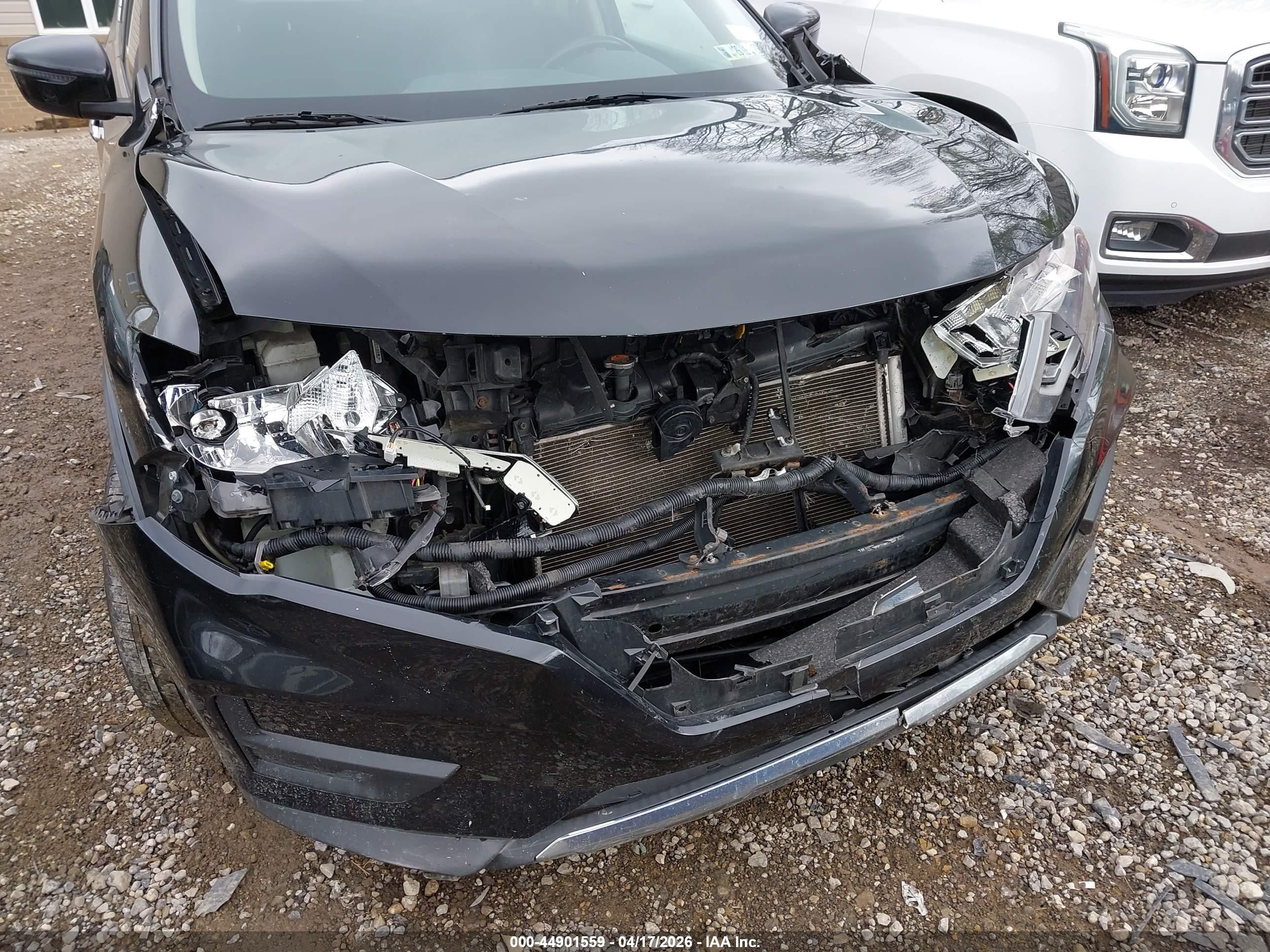 2017 Nissan Rogue Sv Черный vin: KNMAT2MV8HP615413