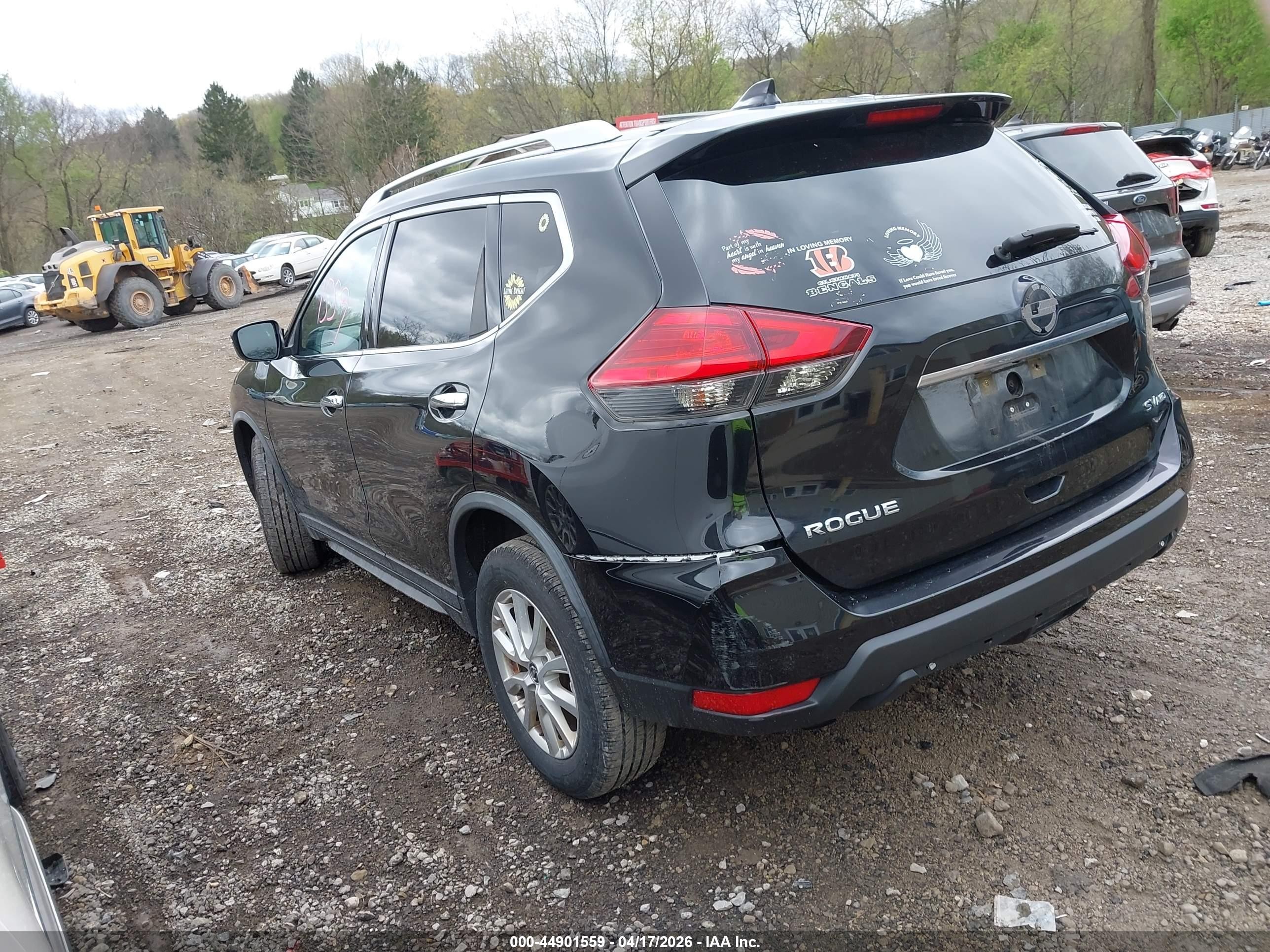 2017 Nissan Rogue Sv Черный vin: KNMAT2MV8HP615413