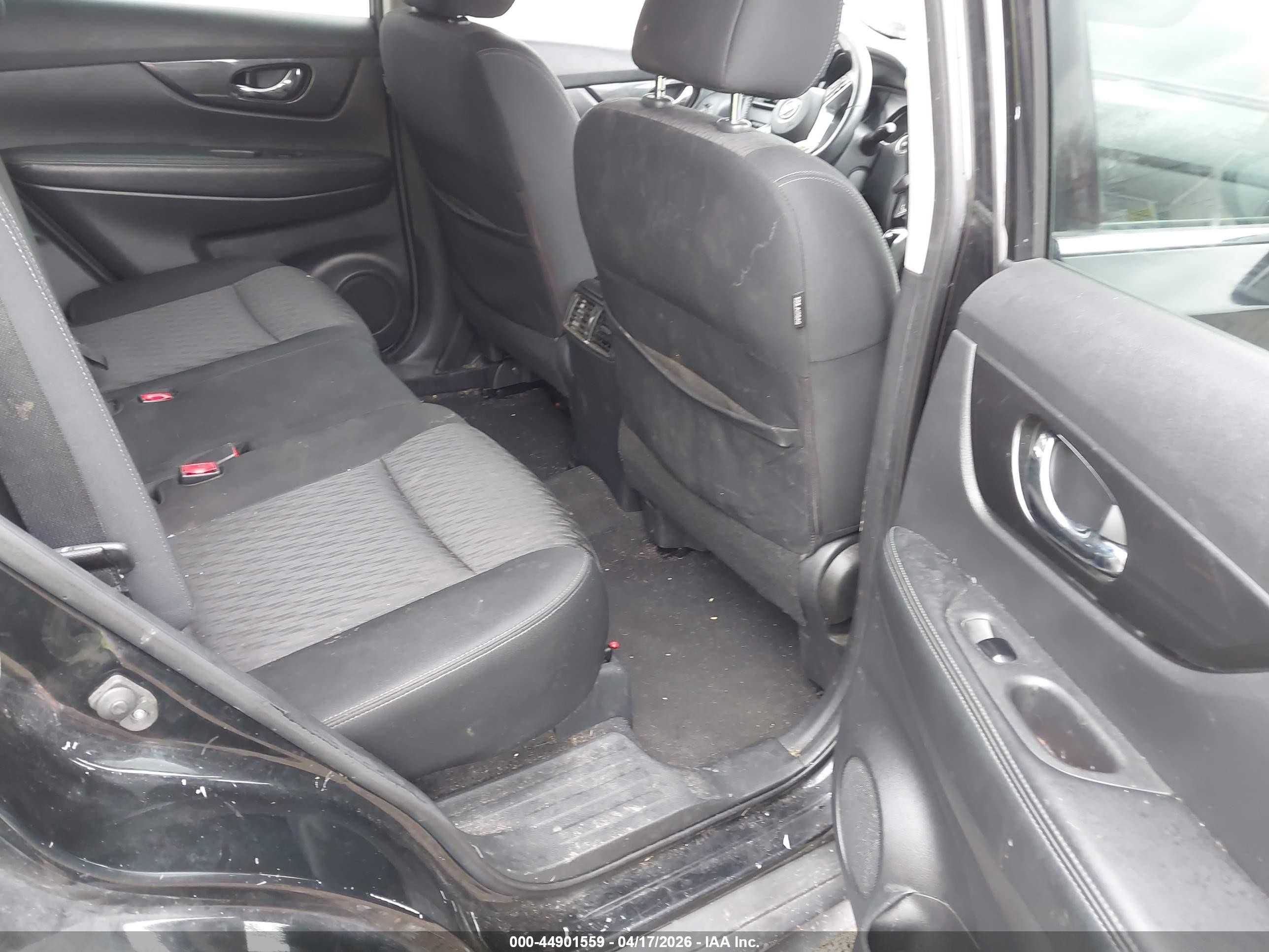 2017 Nissan Rogue Sv Черный vin: KNMAT2MV8HP615413