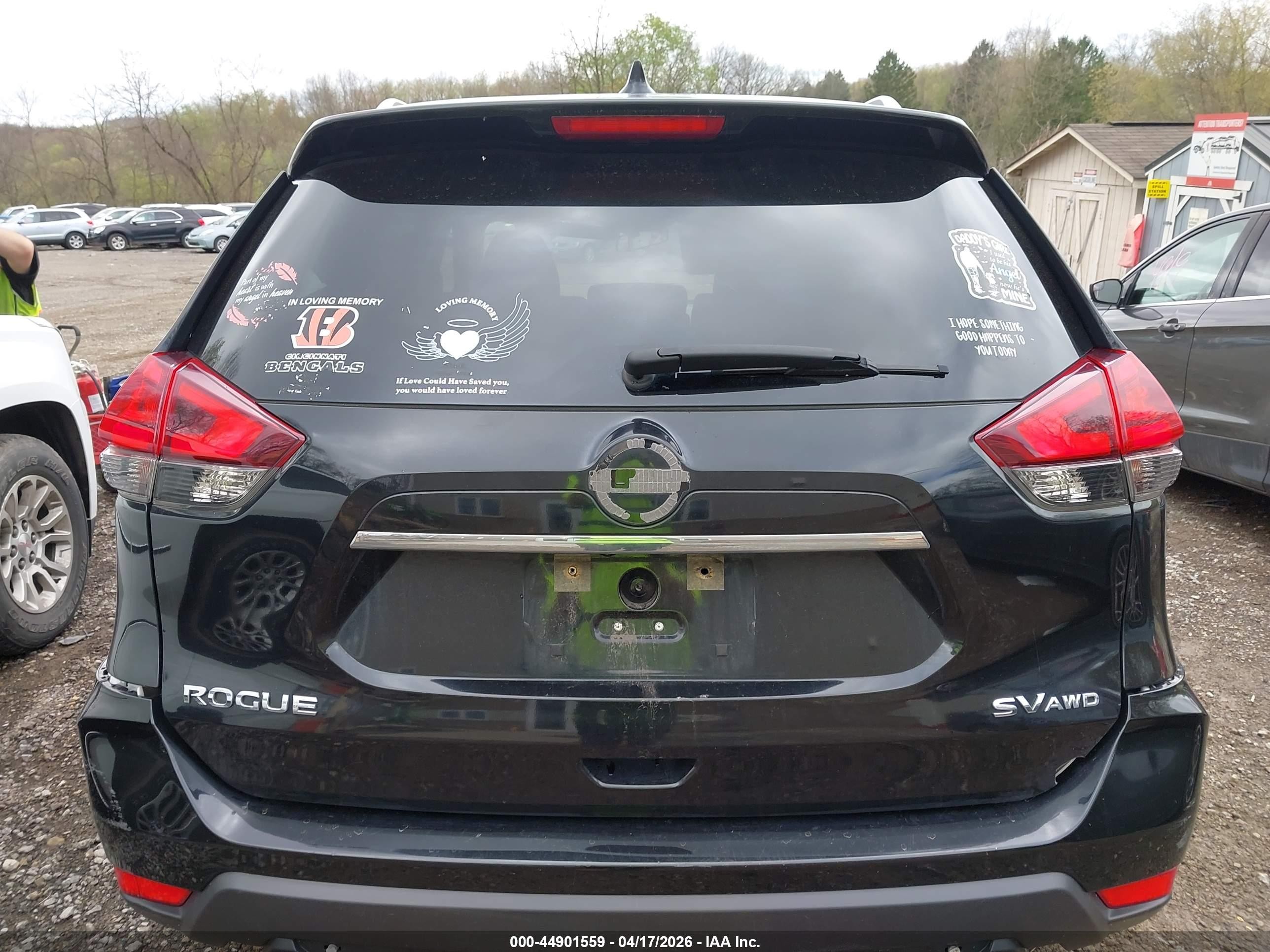 2017 Nissan Rogue Sv Черный vin: KNMAT2MV8HP615413