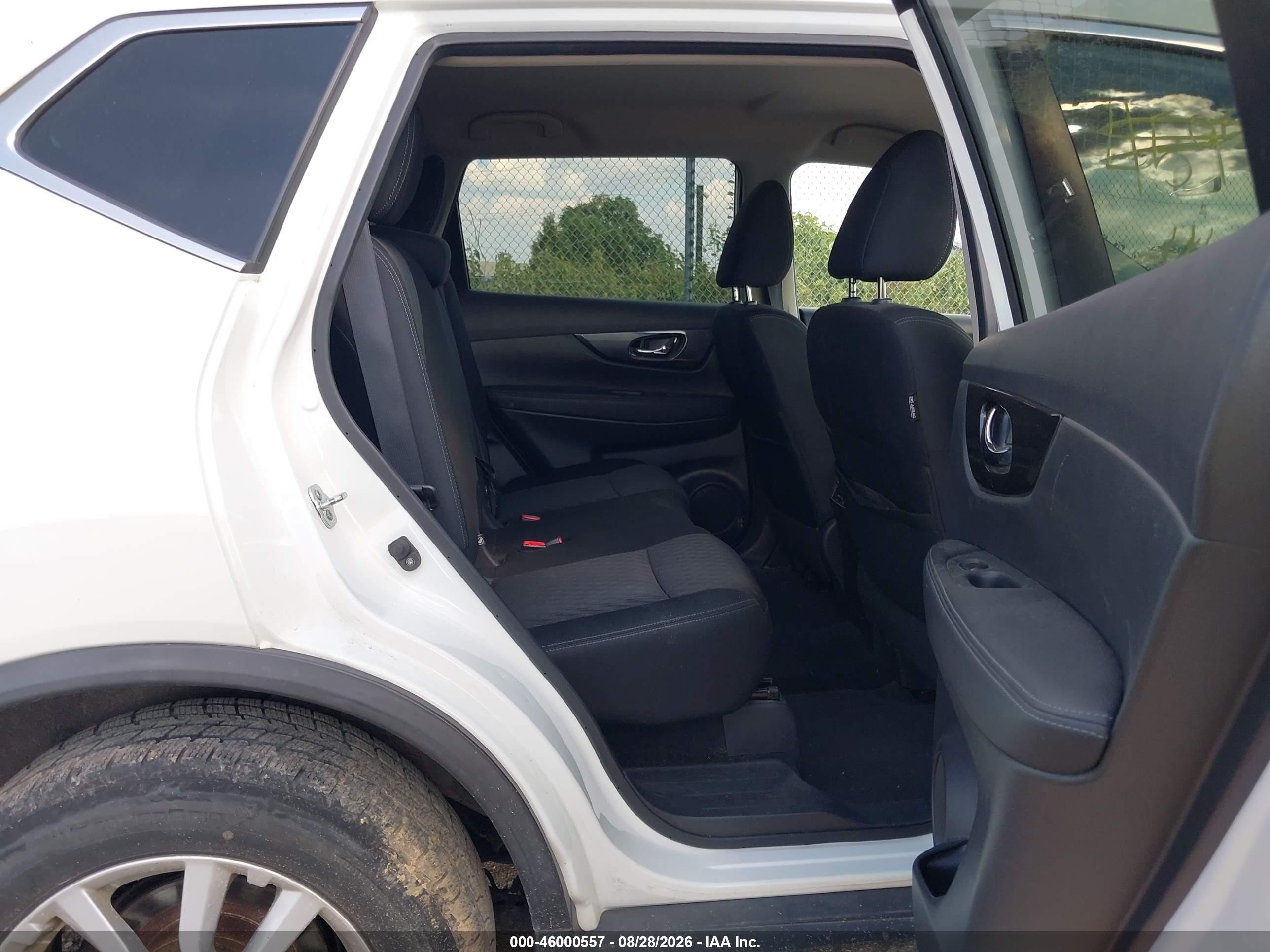 2019 Nissan Rogue Sv White vin: KNMAT2MV8KP543247