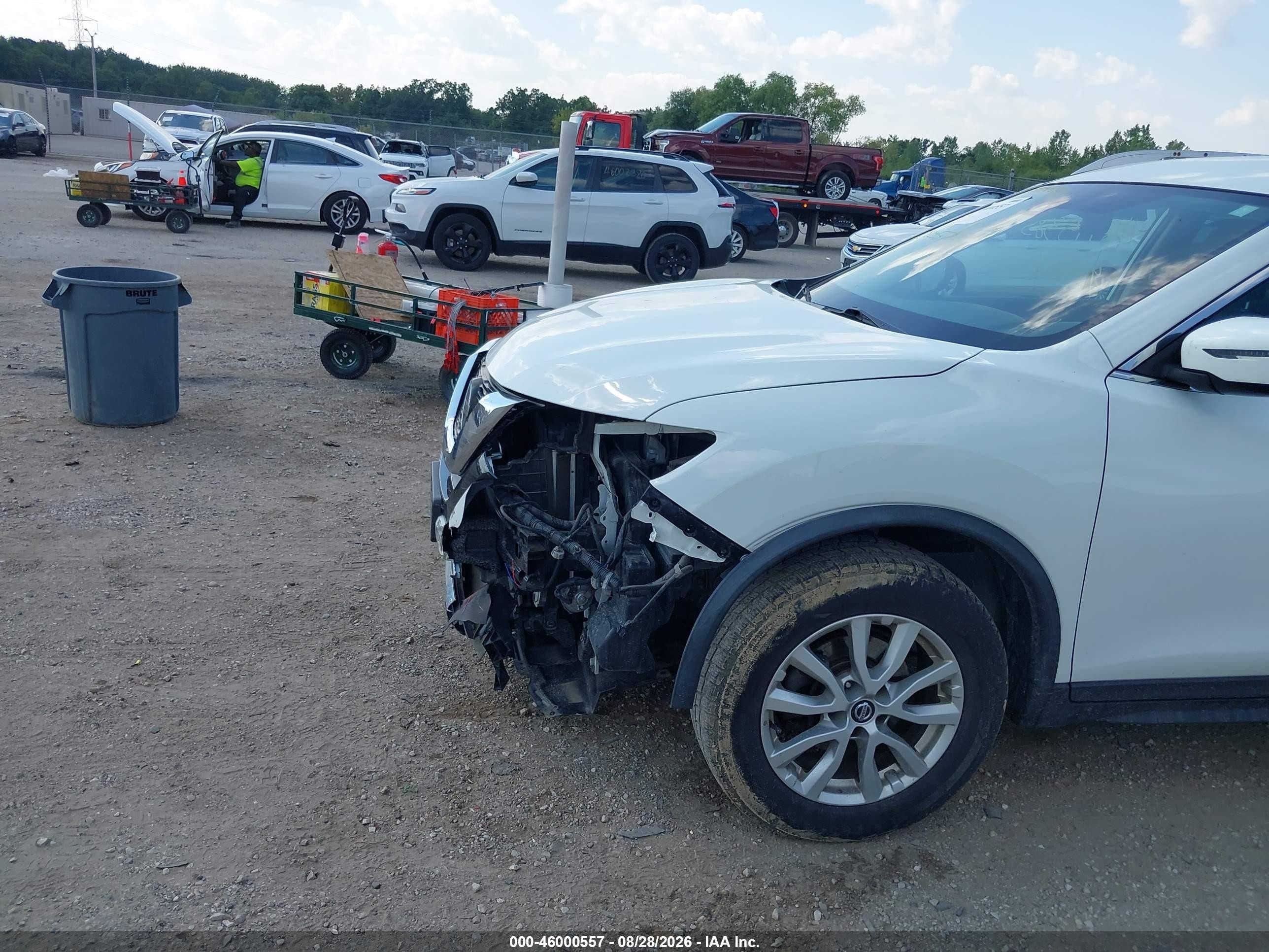 2019 Nissan Rogue Sv White vin: KNMAT2MV8KP543247