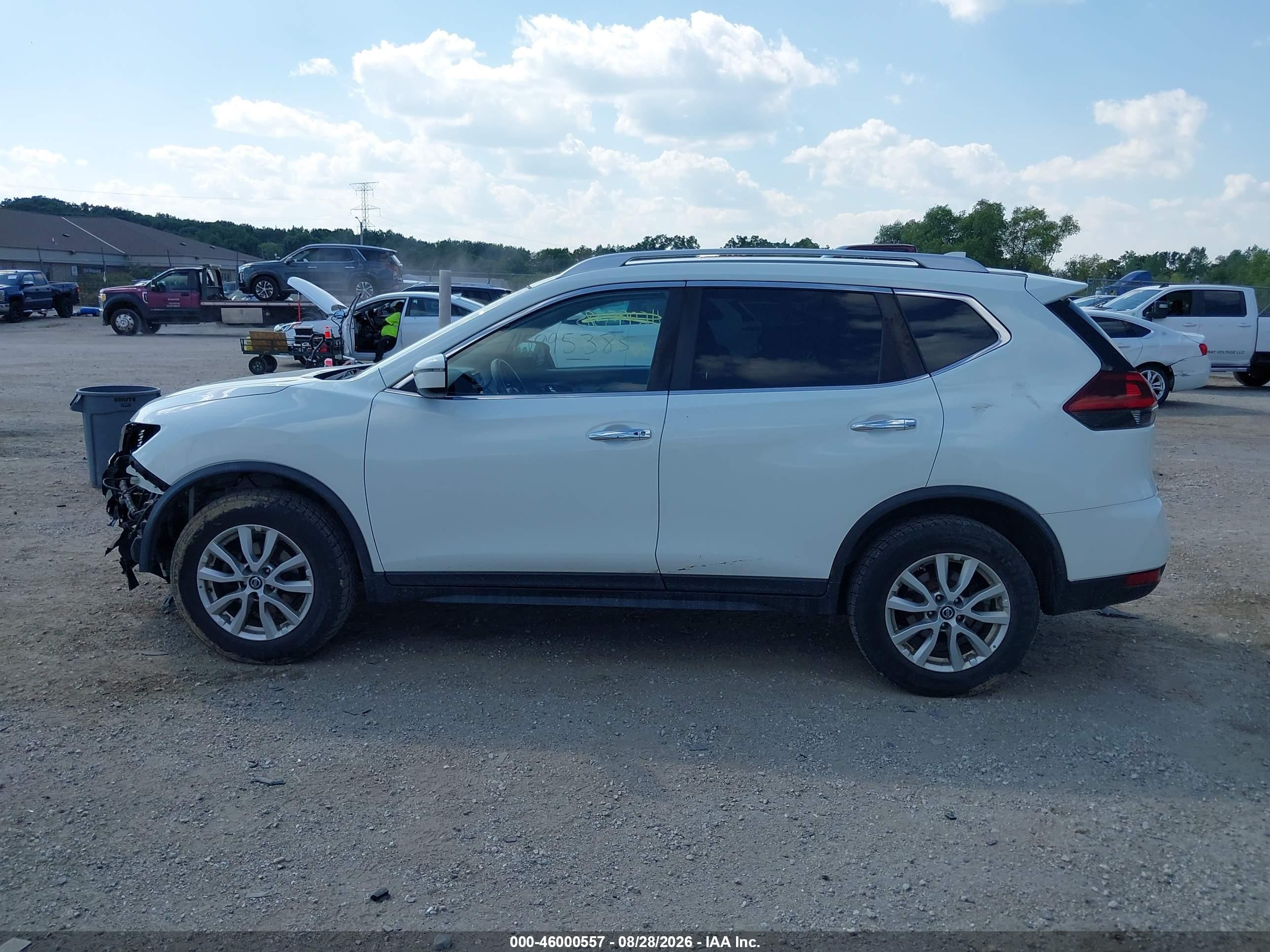 2019 Nissan Rogue Sv White vin: KNMAT2MV8KP543247