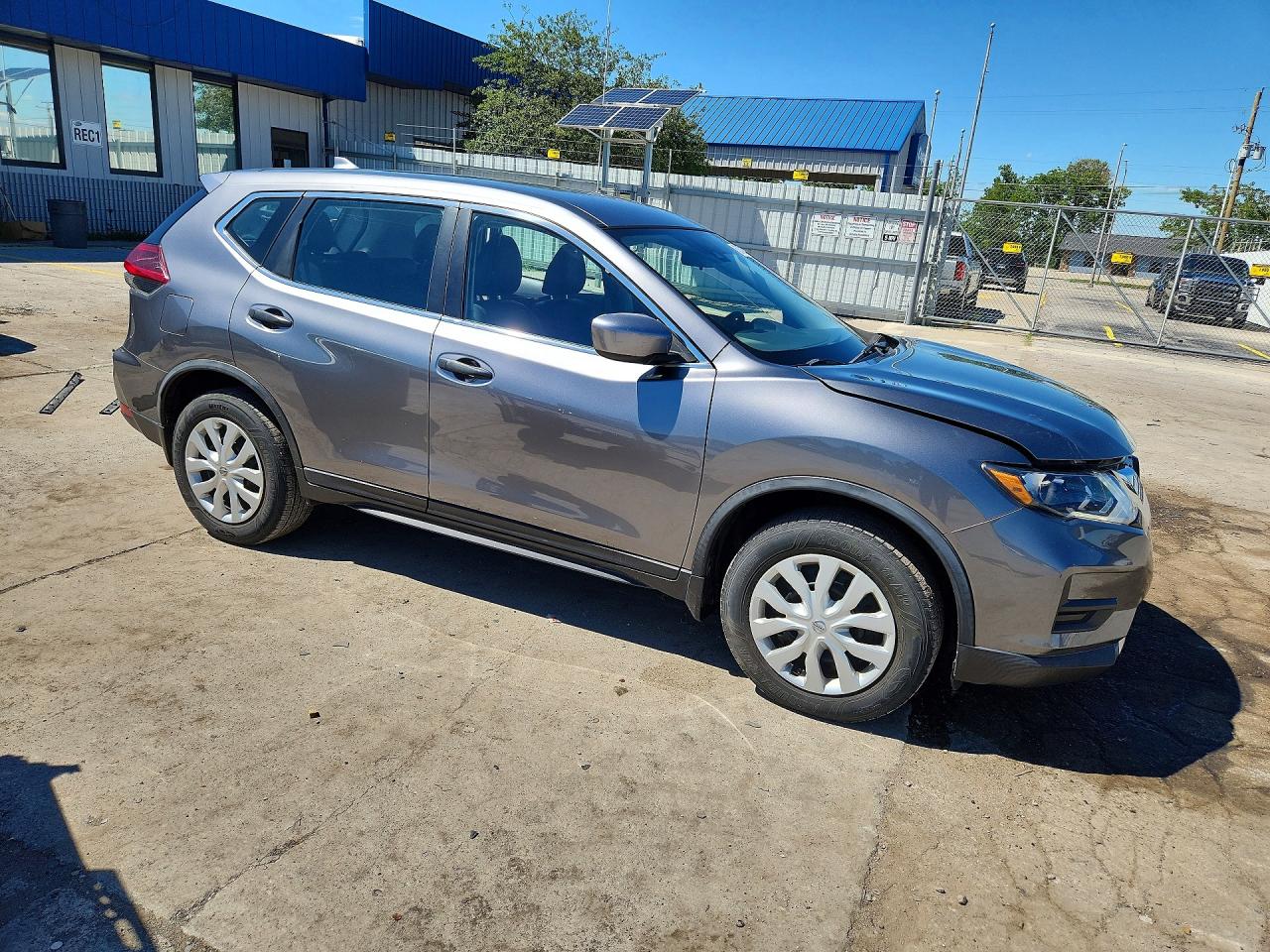 2020 Nissan Rogue S Серый vin: KNMAT2MV8LP504465