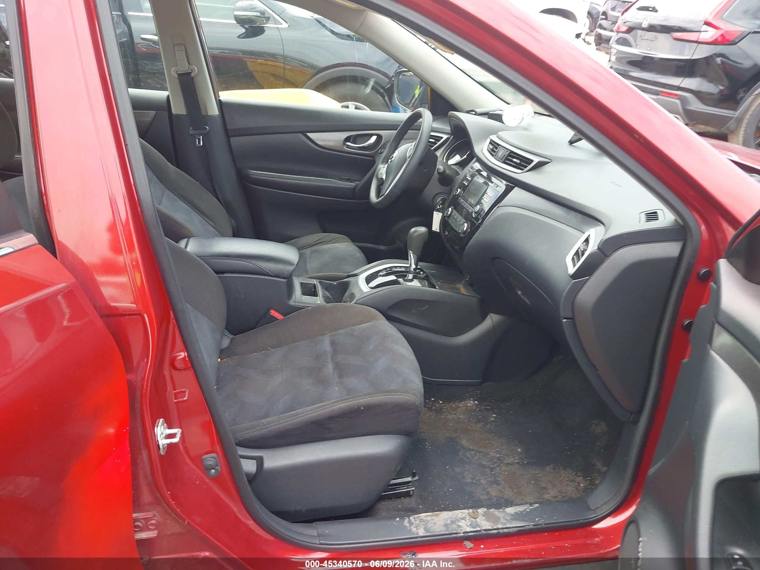 2015 Nissan Rogue S Красный vin: KNMAT2MV9FP515110