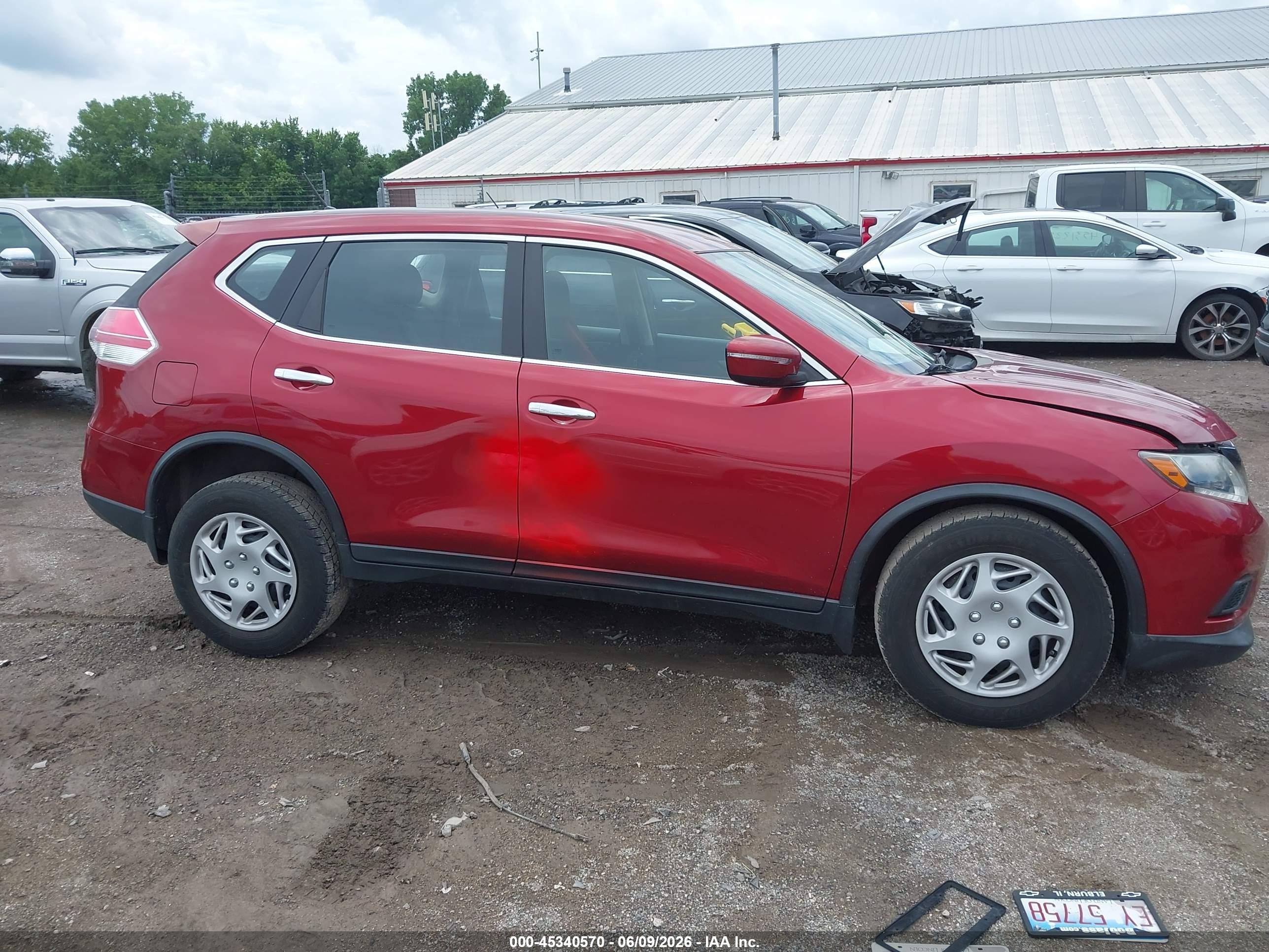 2015 Nissan Rogue S Красный vin: KNMAT2MV9FP515110
