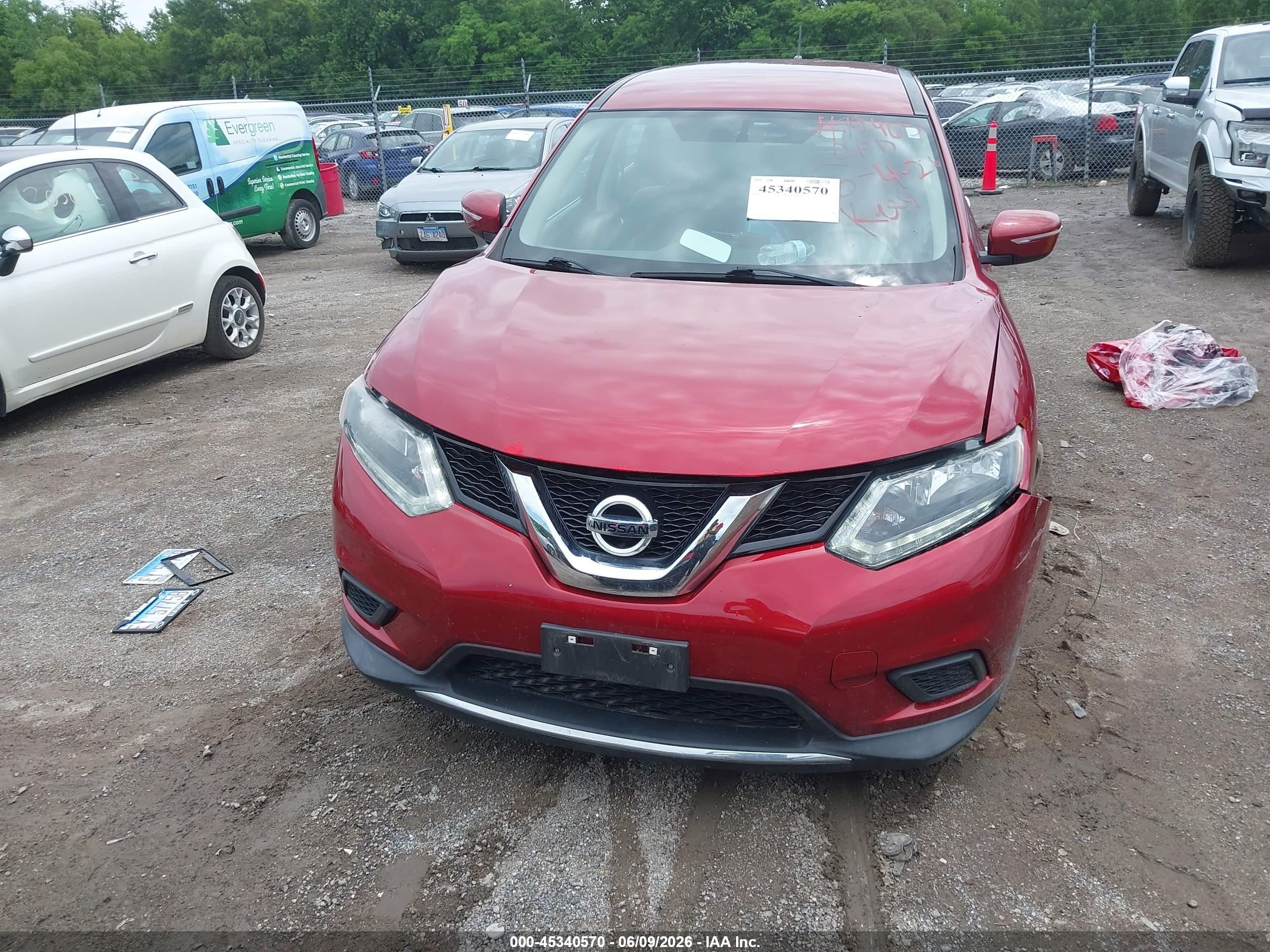 2015 Nissan Rogue S Красный vin: KNMAT2MV9FP515110