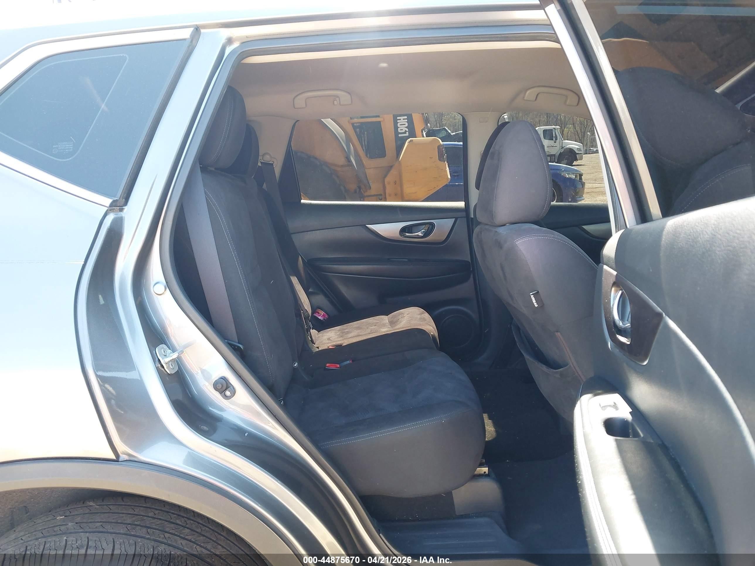 2015 Nissan Rogue S Gray vin: KNMAT2MV9FP528505