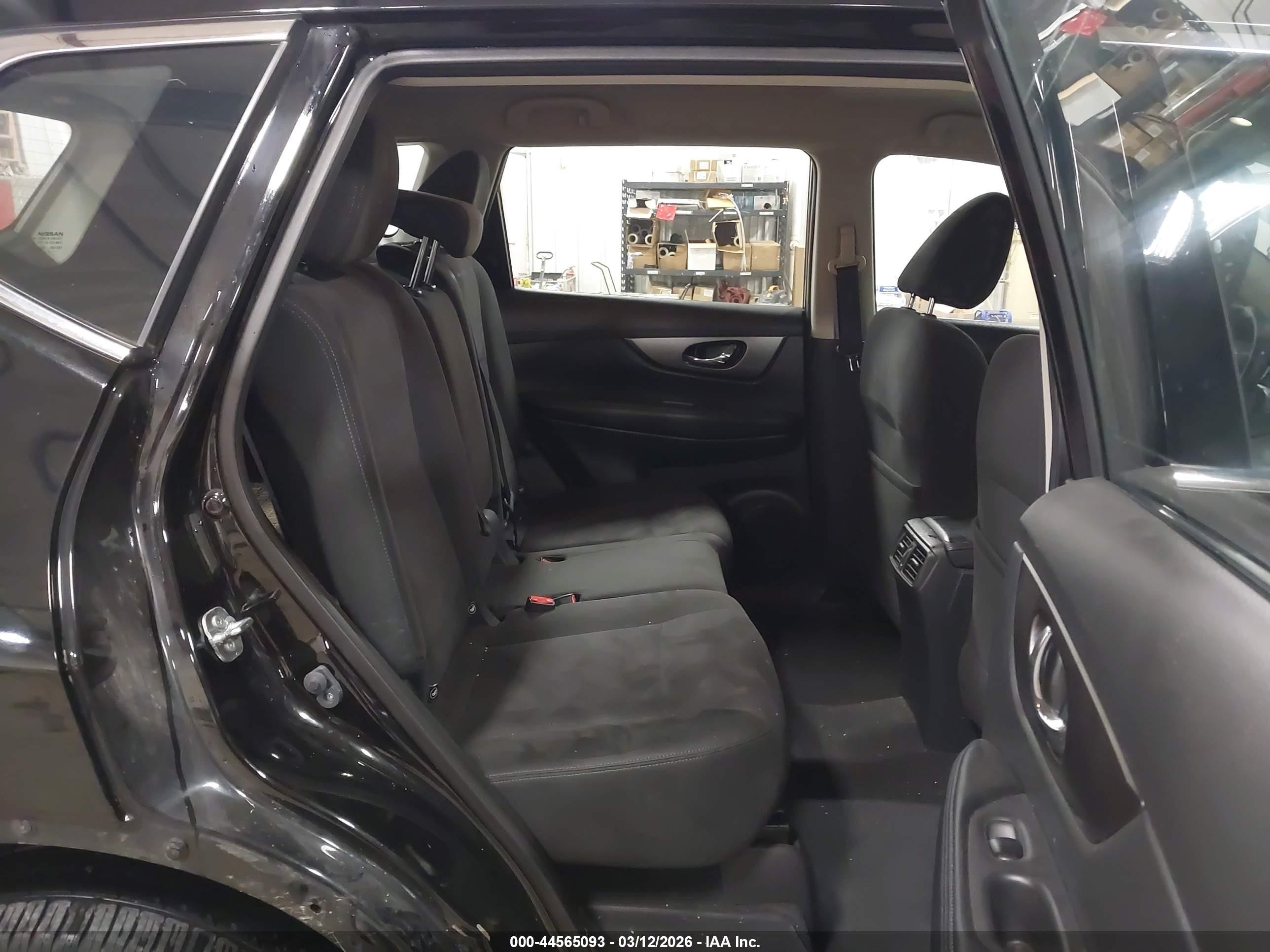 2015 Nissan Rogue S Black vin: KNMAT2MV9FP528732