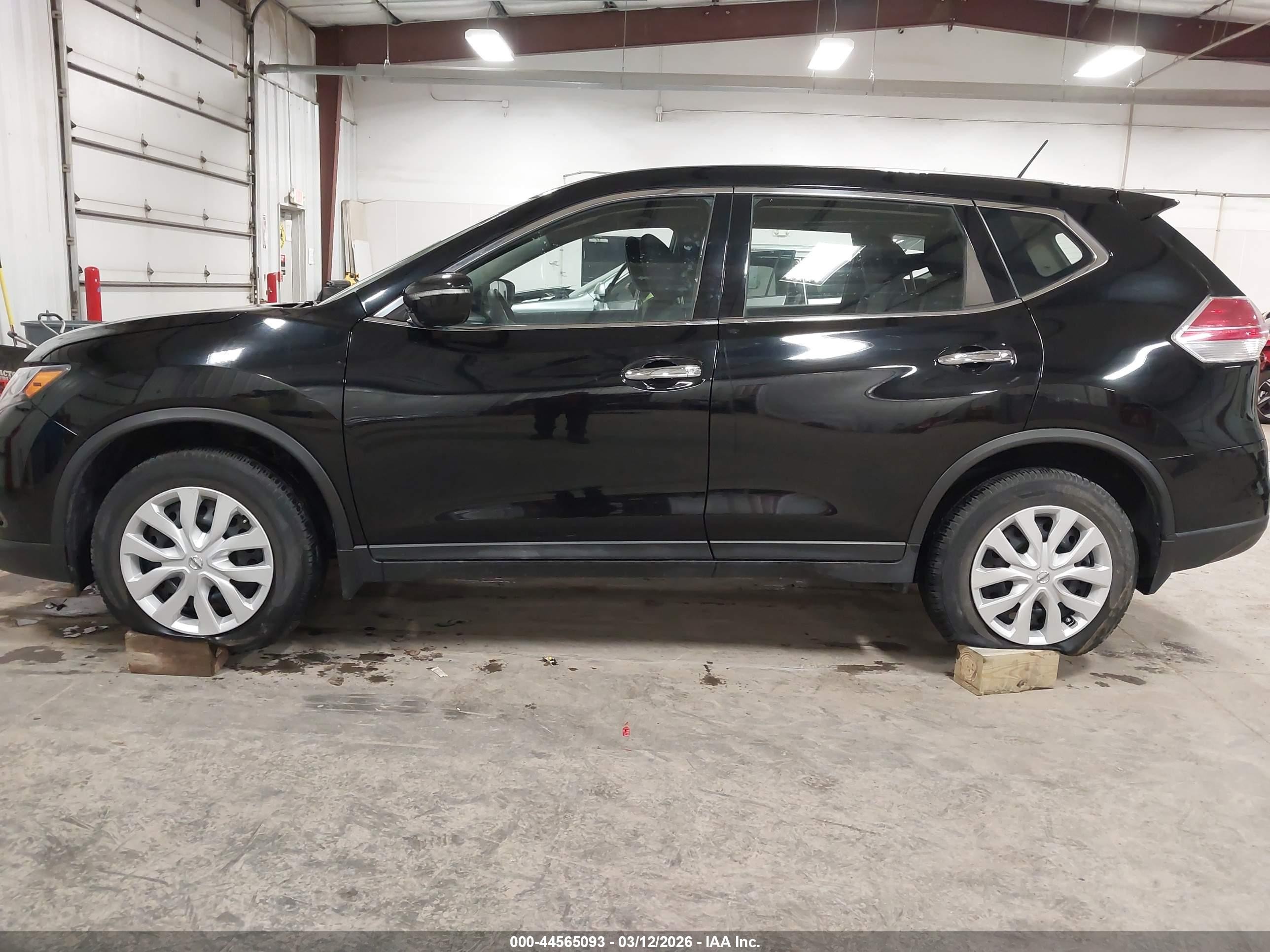 2015 Nissan Rogue S Black vin: KNMAT2MV9FP528732