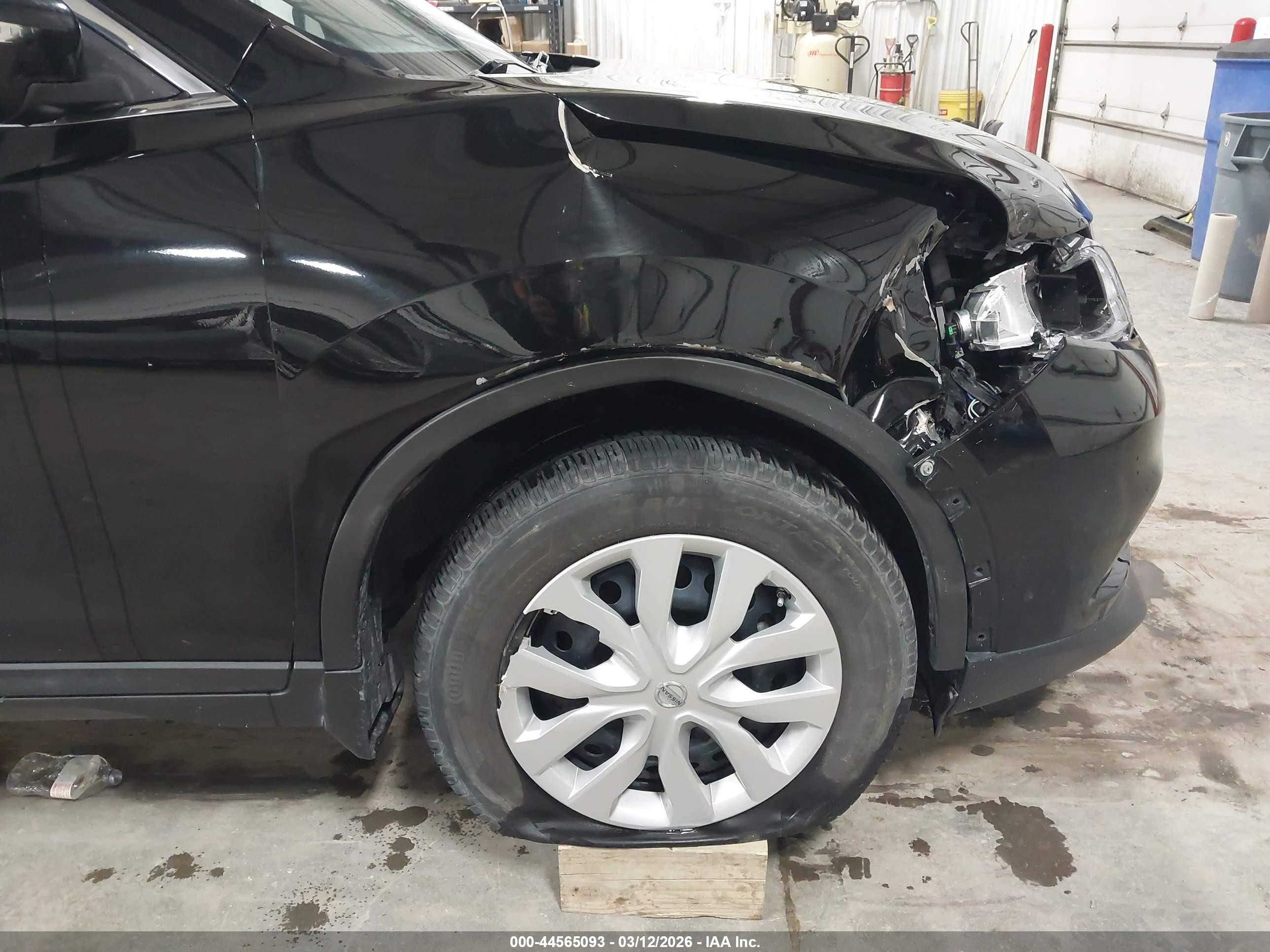 2015 Nissan Rogue S Black vin: KNMAT2MV9FP528732