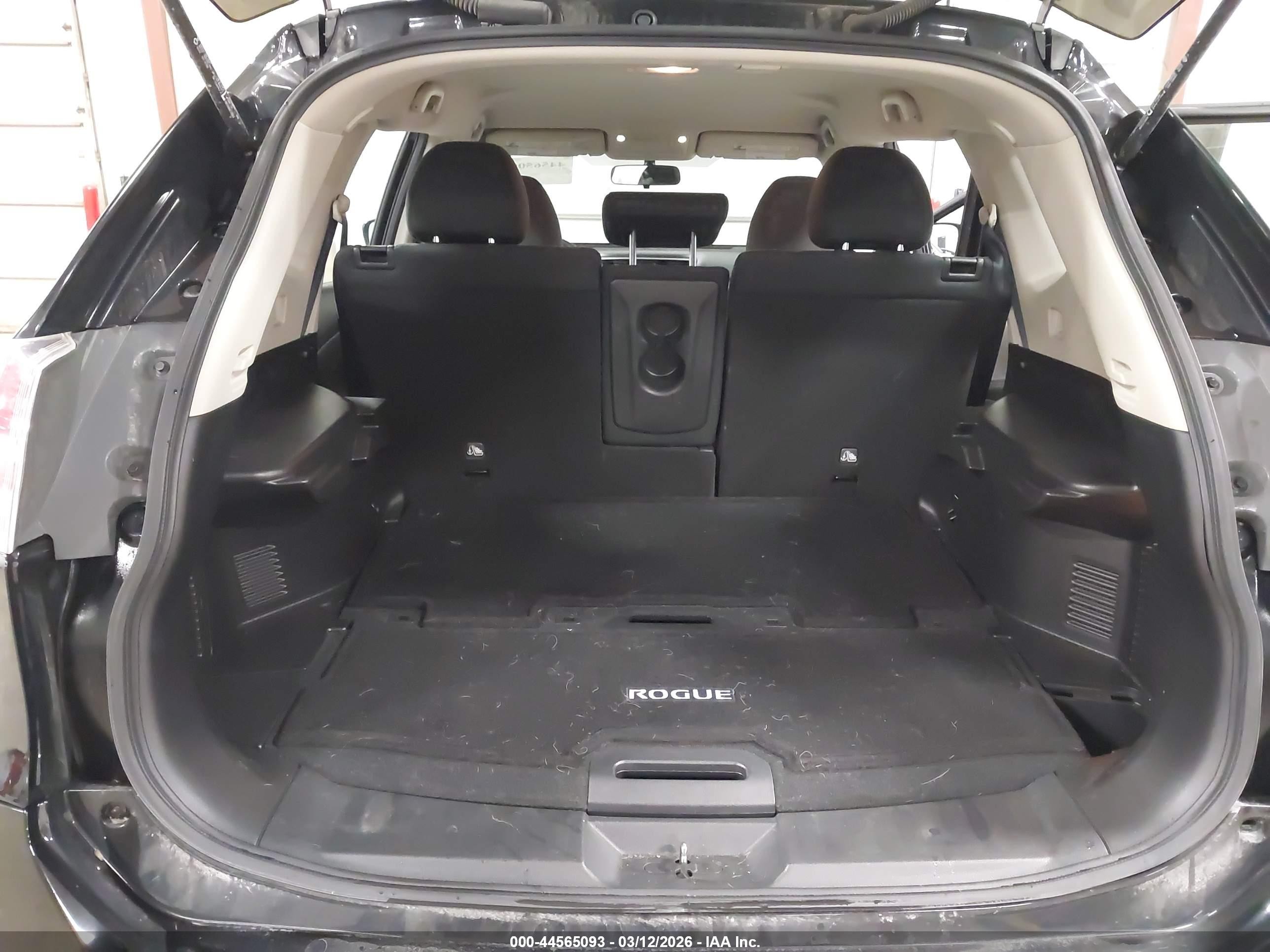 2015 Nissan Rogue S Black vin: KNMAT2MV9FP528732