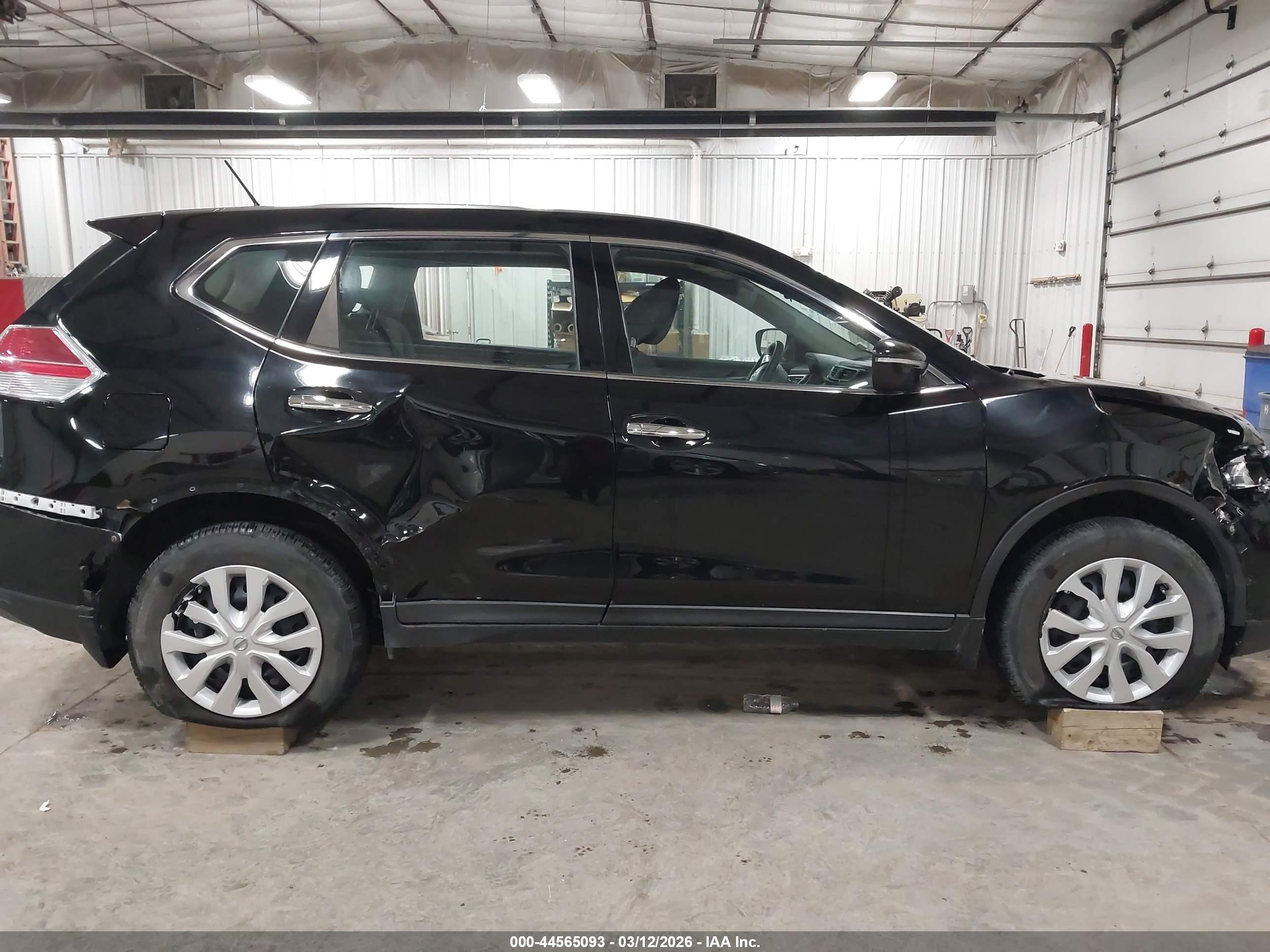 2015 Nissan Rogue S Black vin: KNMAT2MV9FP528732
