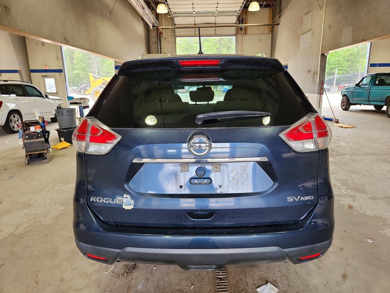 2015 Nissan Rogue Sv Blue vin: KNMAT2MV9FP533140