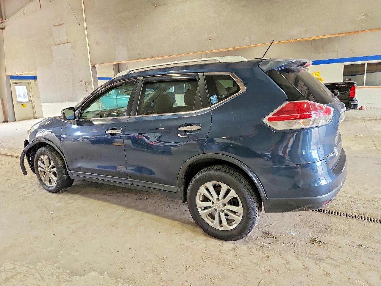 2015 Nissan Rogue Sv Blue vin: KNMAT2MV9FP533140