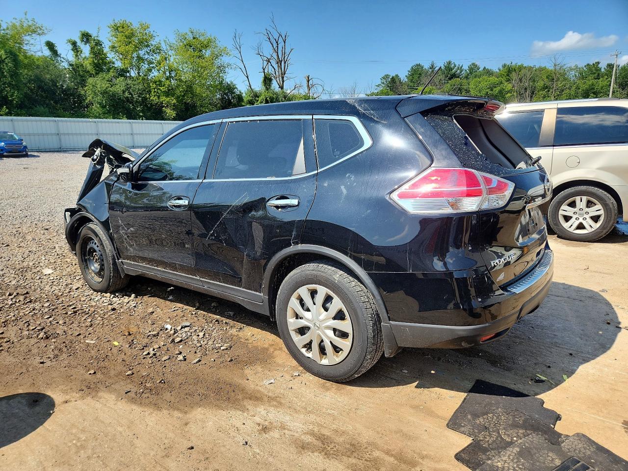2015 Nissan Rogue S Black vin: KNMAT2MV9FP538273
