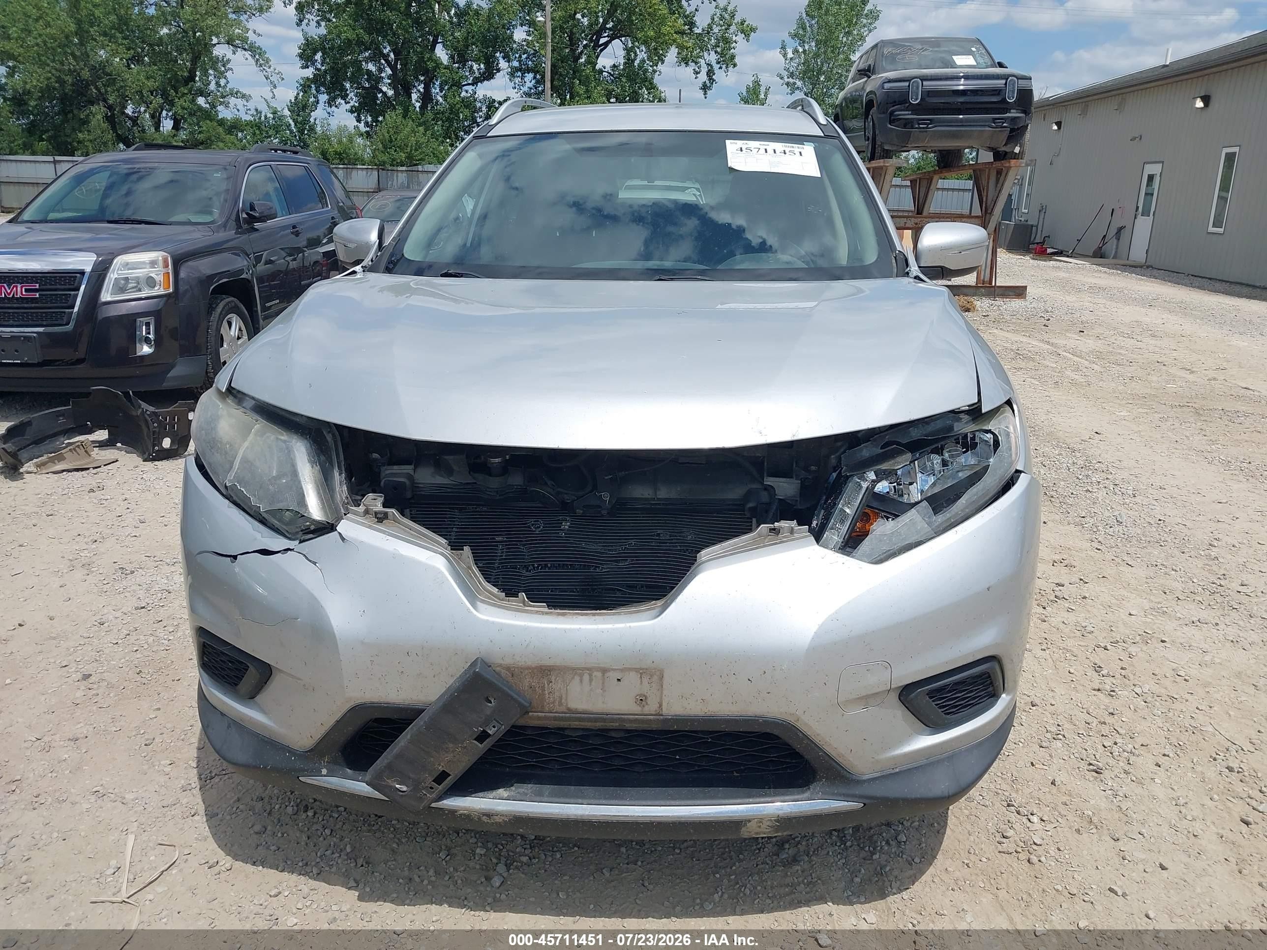 2015 Nissan Rogue Sv Silver vin: KNMAT2MV9FP538452