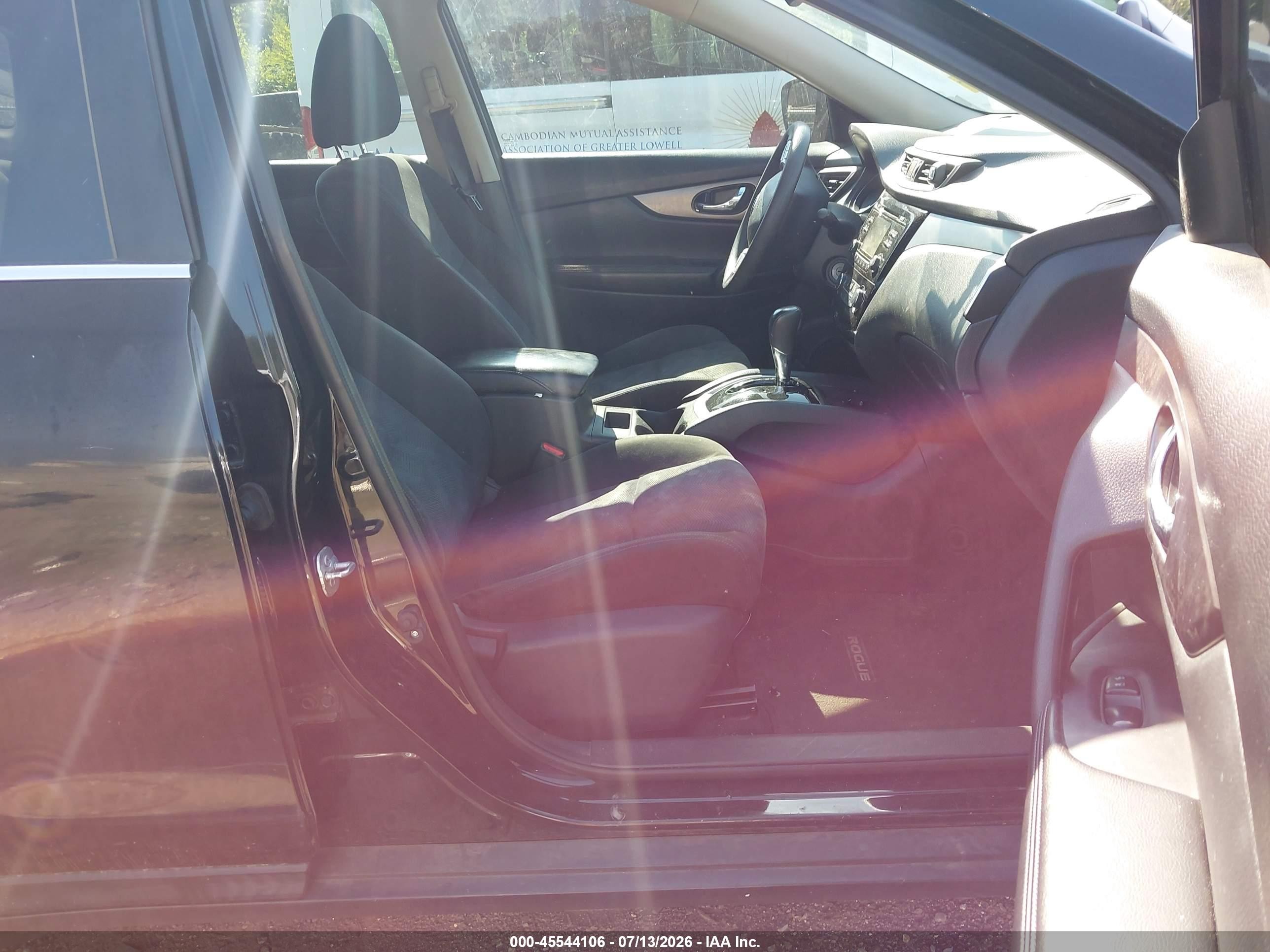 2015 Nissan Rogue S Черный vin: KNMAT2MV9FP542081