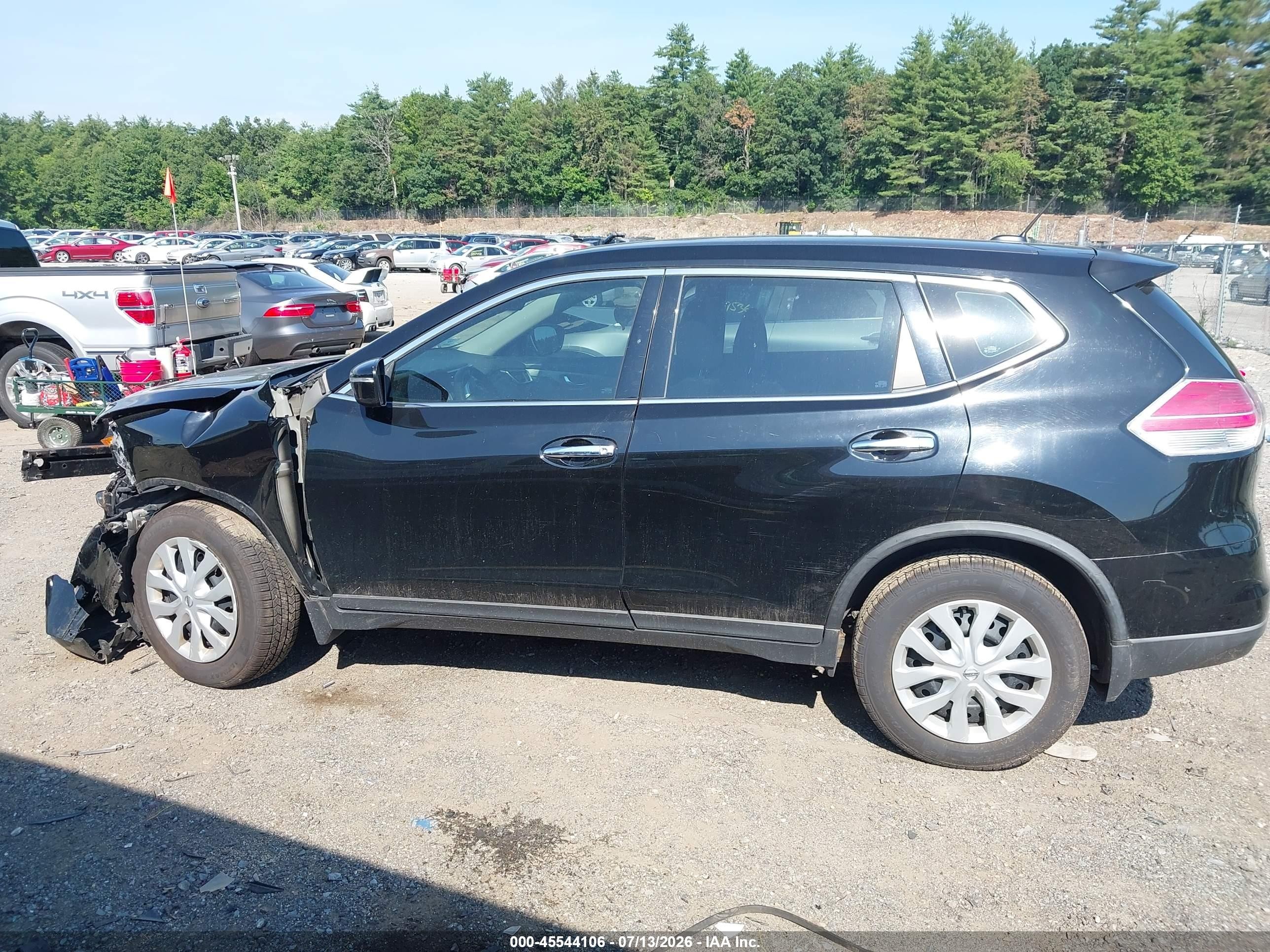 2015 Nissan Rogue S Черный vin: KNMAT2MV9FP542081