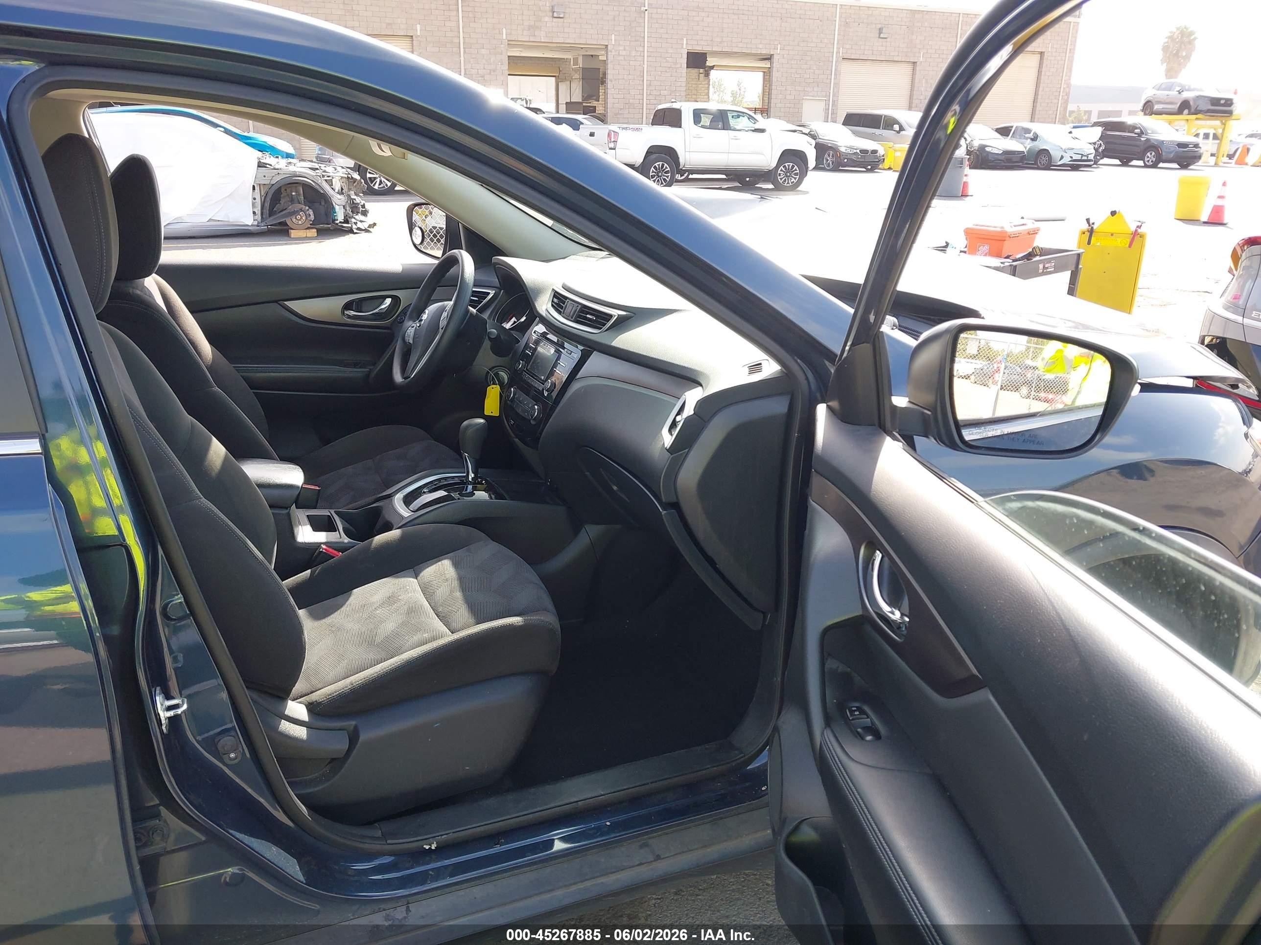 2015 Nissan Rogue S Blue vin: KNMAT2MV9FP564355