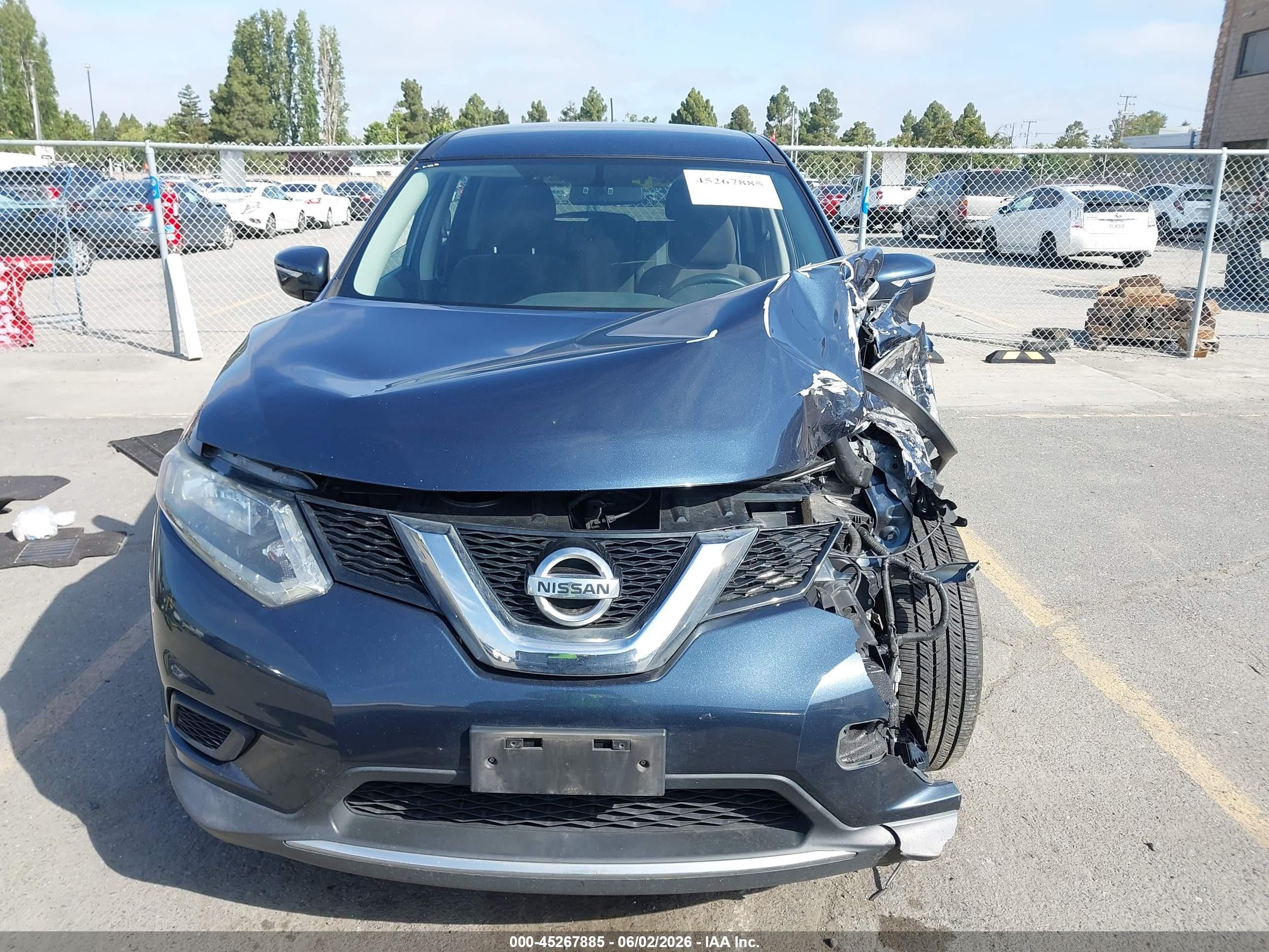 2015 Nissan Rogue S Blue vin: KNMAT2MV9FP564355