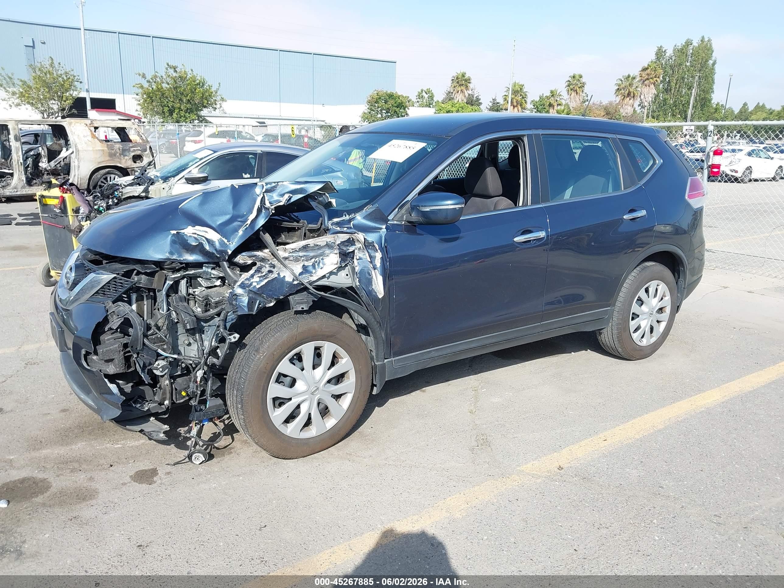 2015 Nissan Rogue S Blue vin: KNMAT2MV9FP564355