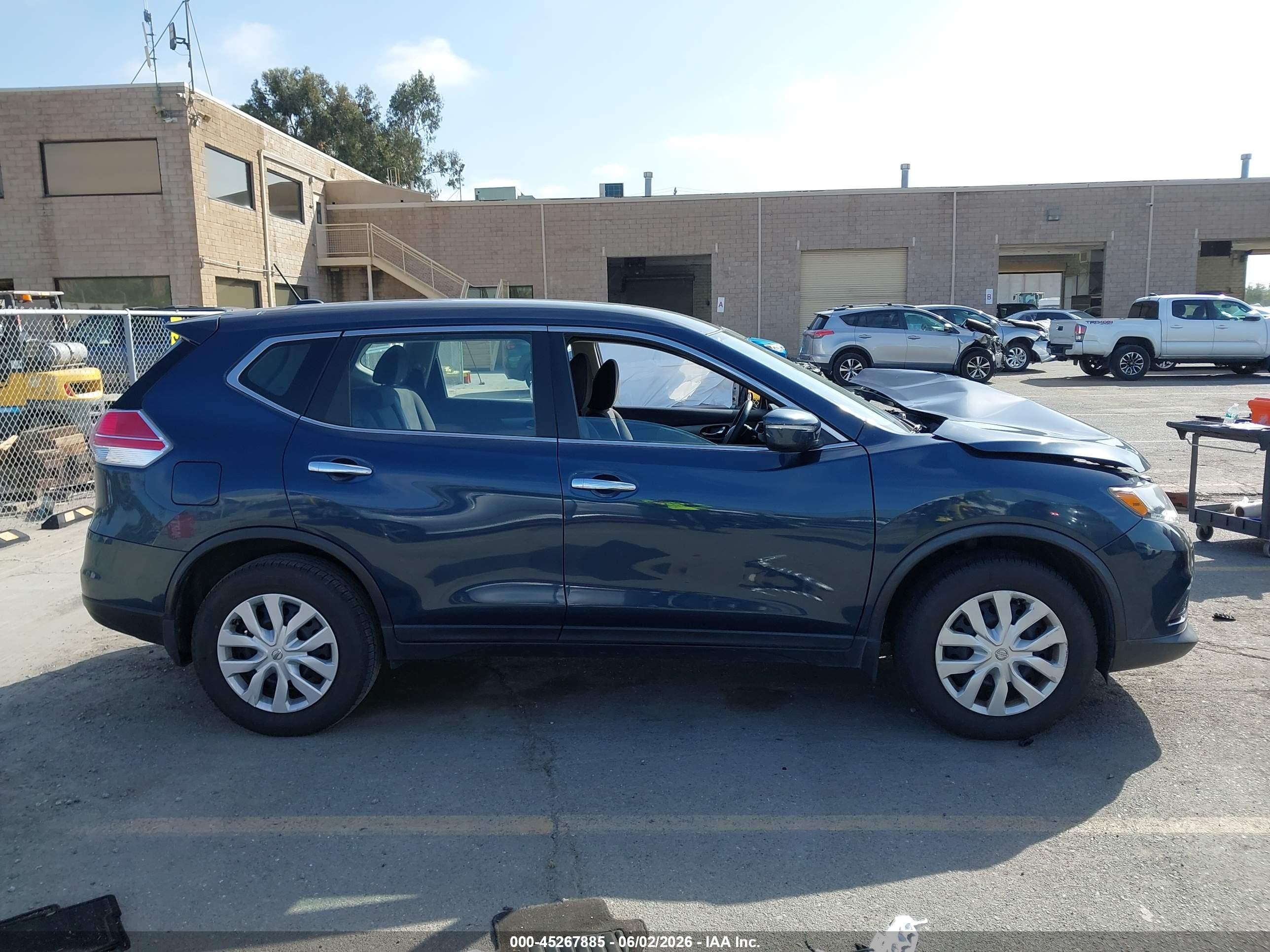 2015 Nissan Rogue S Blue vin: KNMAT2MV9FP564355