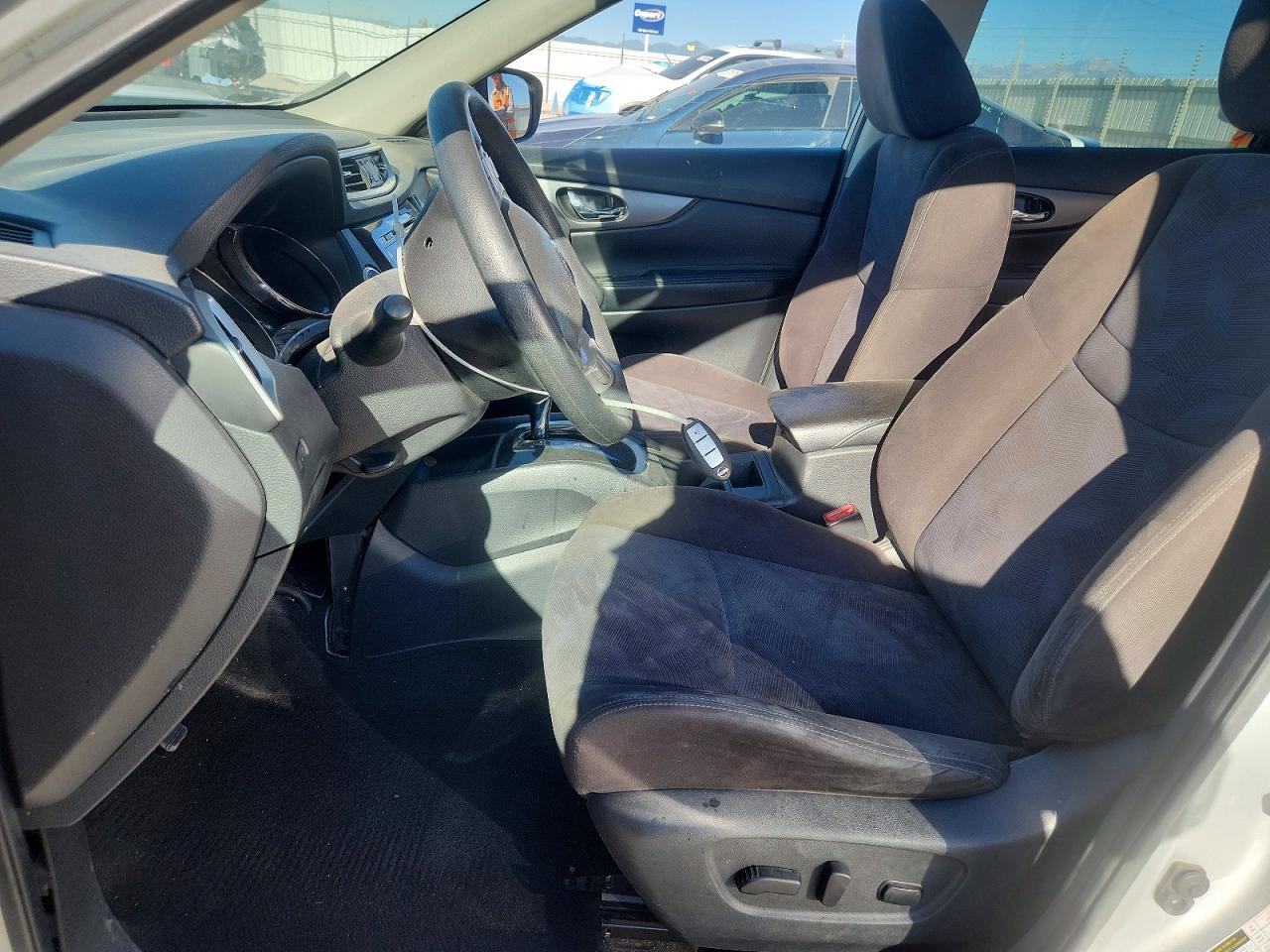 2015 Nissan Rogue Sv Silver vin: KNMAT2MV9FP569880