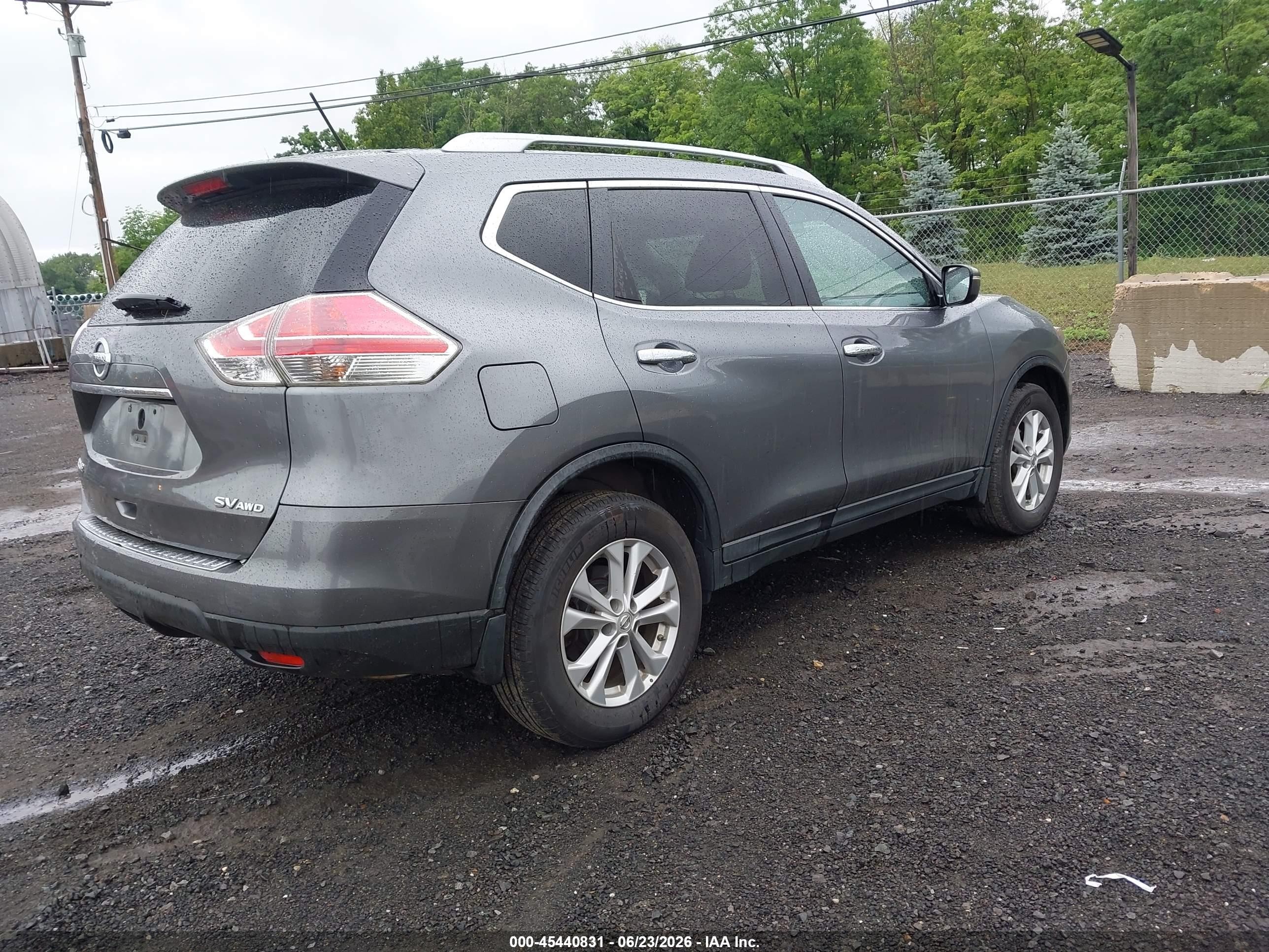 2015 Nissan Rogue Sv Gray vin: KNMAT2MV9FP581673