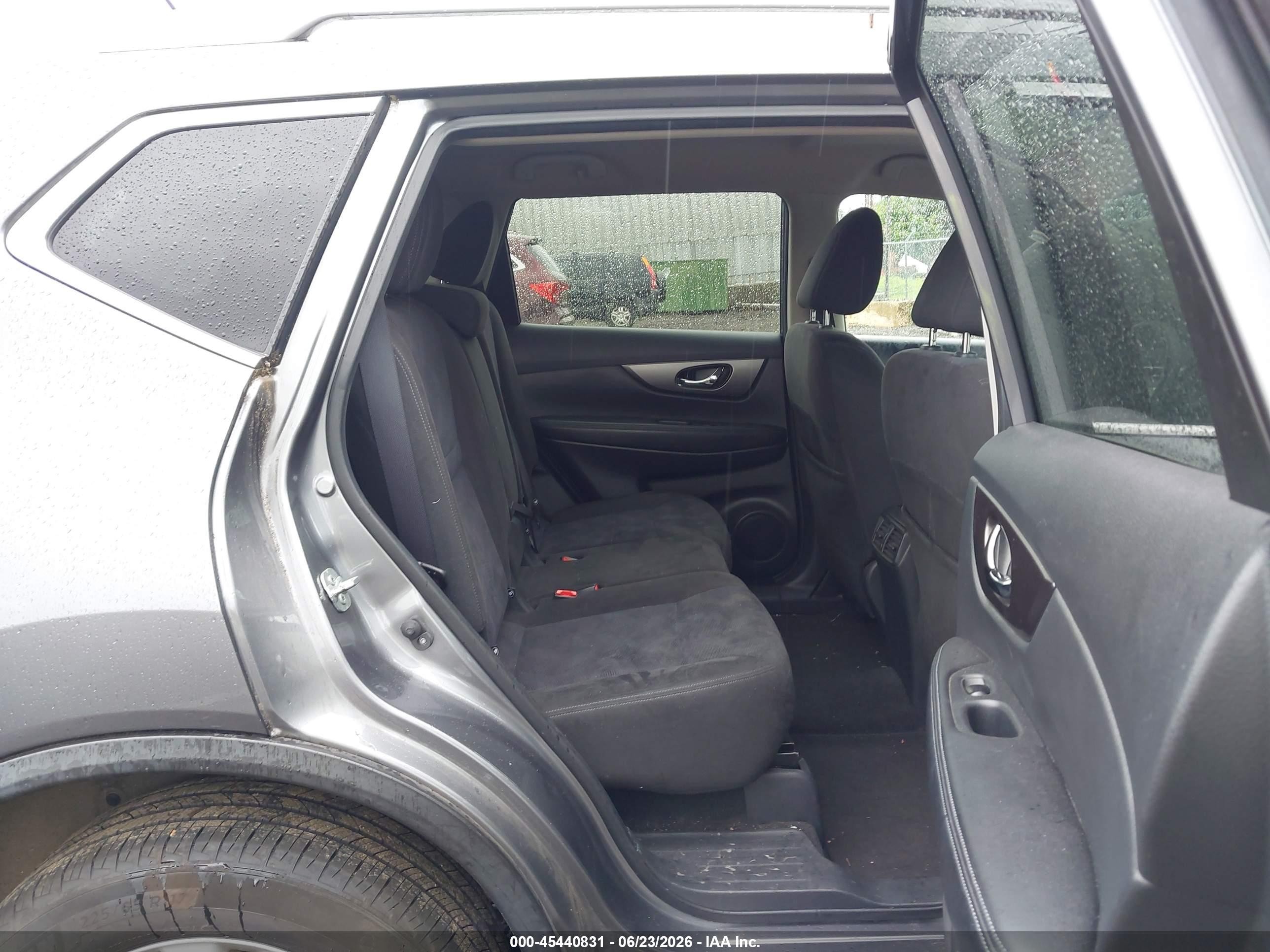2015 Nissan Rogue Sv Gray vin: KNMAT2MV9FP581673