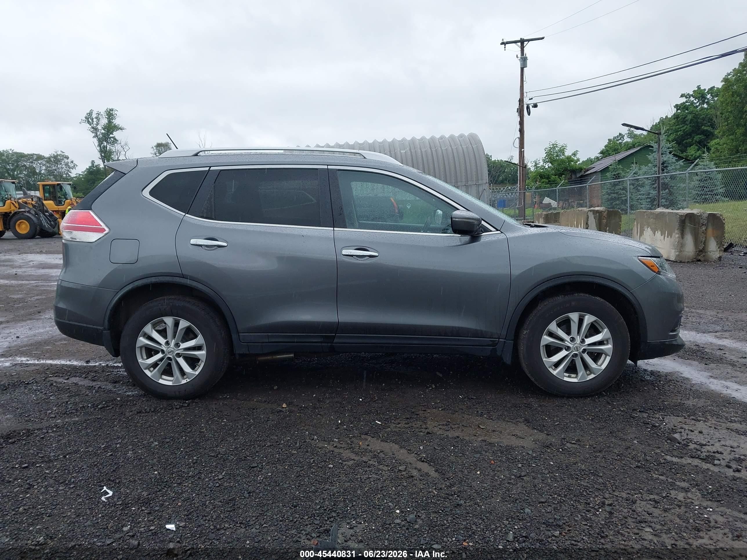 2015 Nissan Rogue Sv Gray vin: KNMAT2MV9FP581673