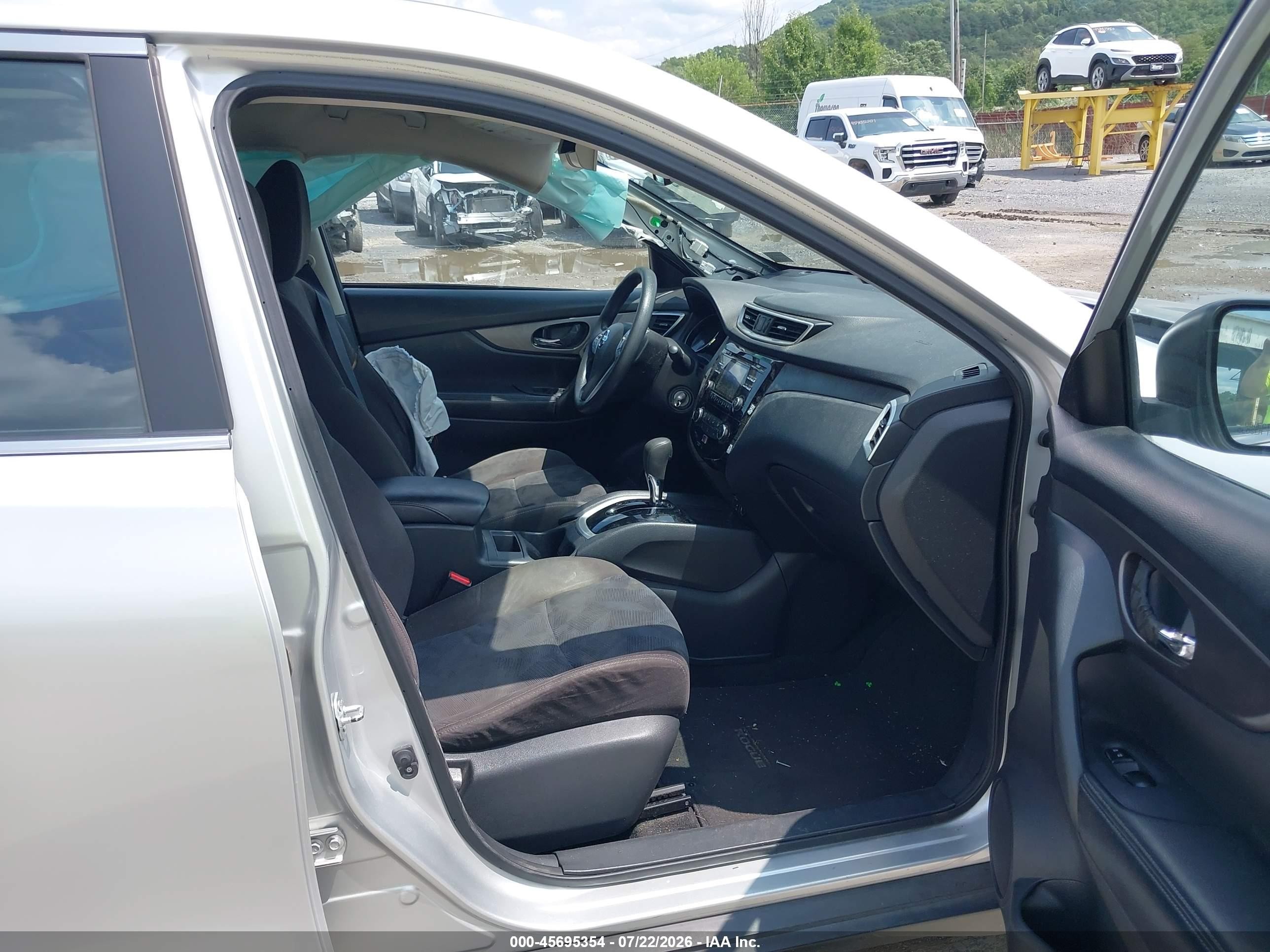 2015 Nissan Rogue S Silver vin: KNMAT2MV9FP583939