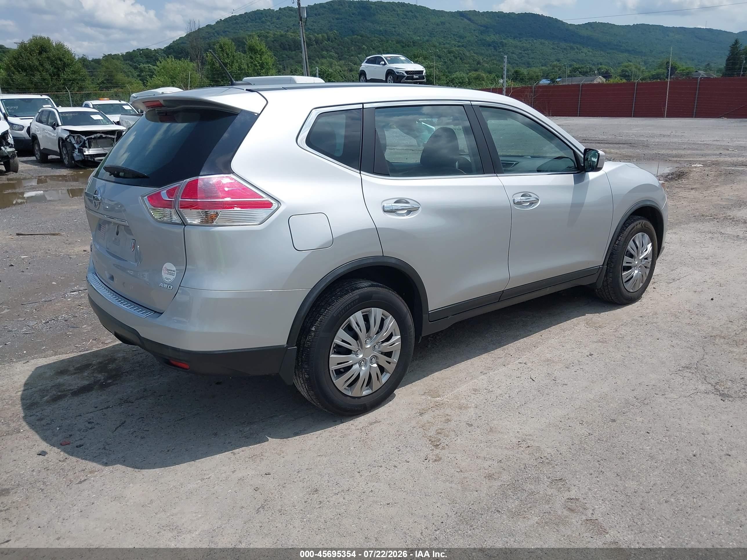 2015 Nissan Rogue S Silver vin: KNMAT2MV9FP583939