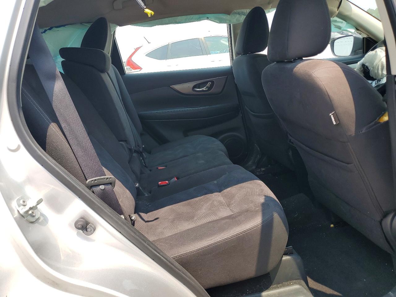 2015 Nissan Rogue S Silver vin: KNMAT2MV9FP591460