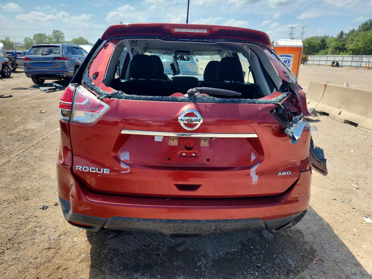 2016 Nissan Rogue S Красный vin: KNMAT2MV9GP638360